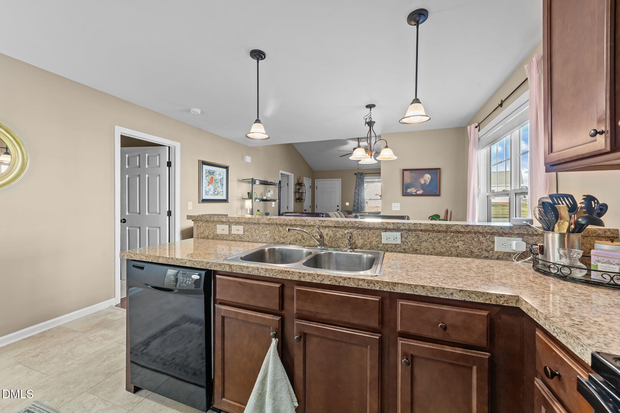 479 Winding Wood Drive Property Photo 22