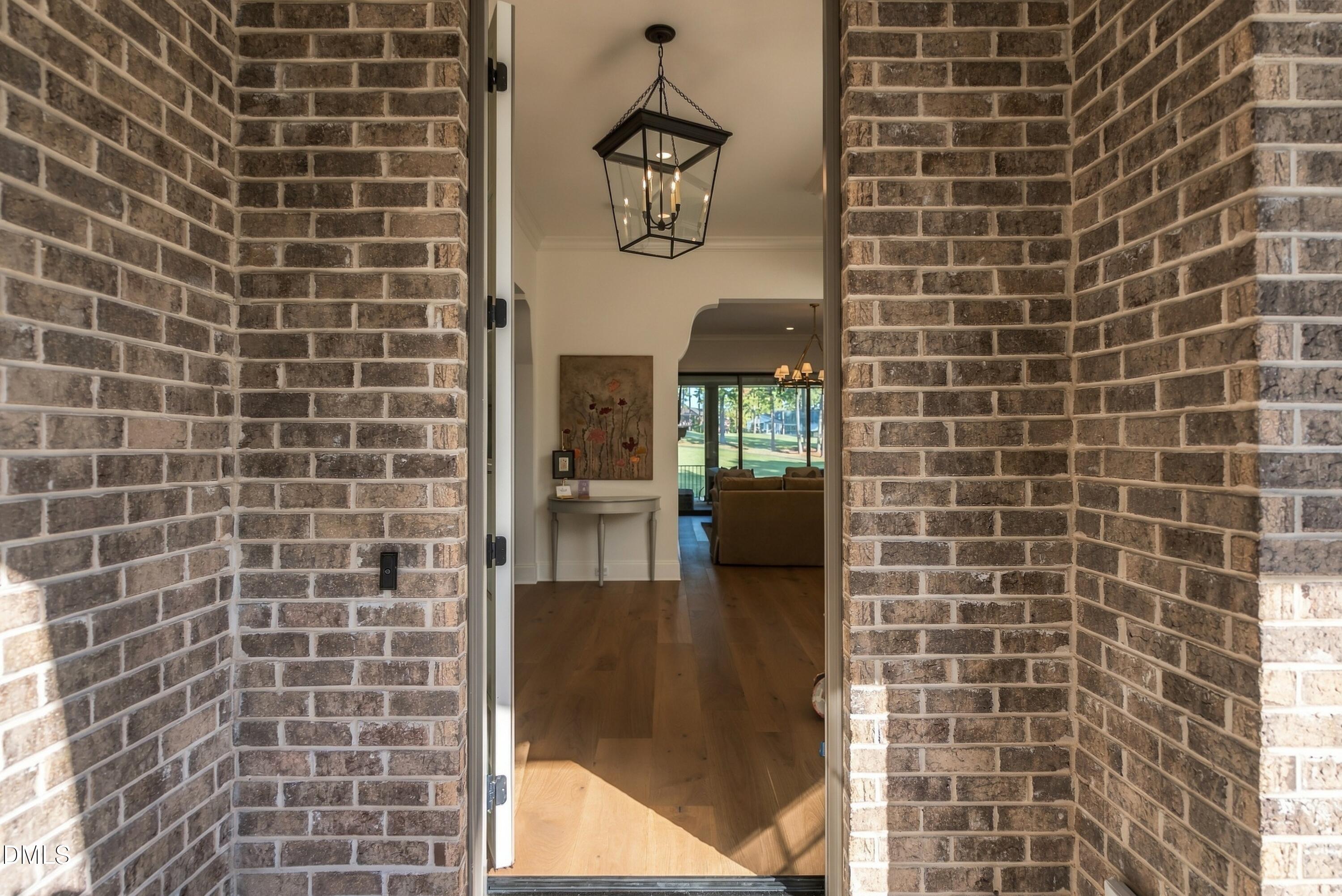 7117 North Ridge Drive Property Photo 8
