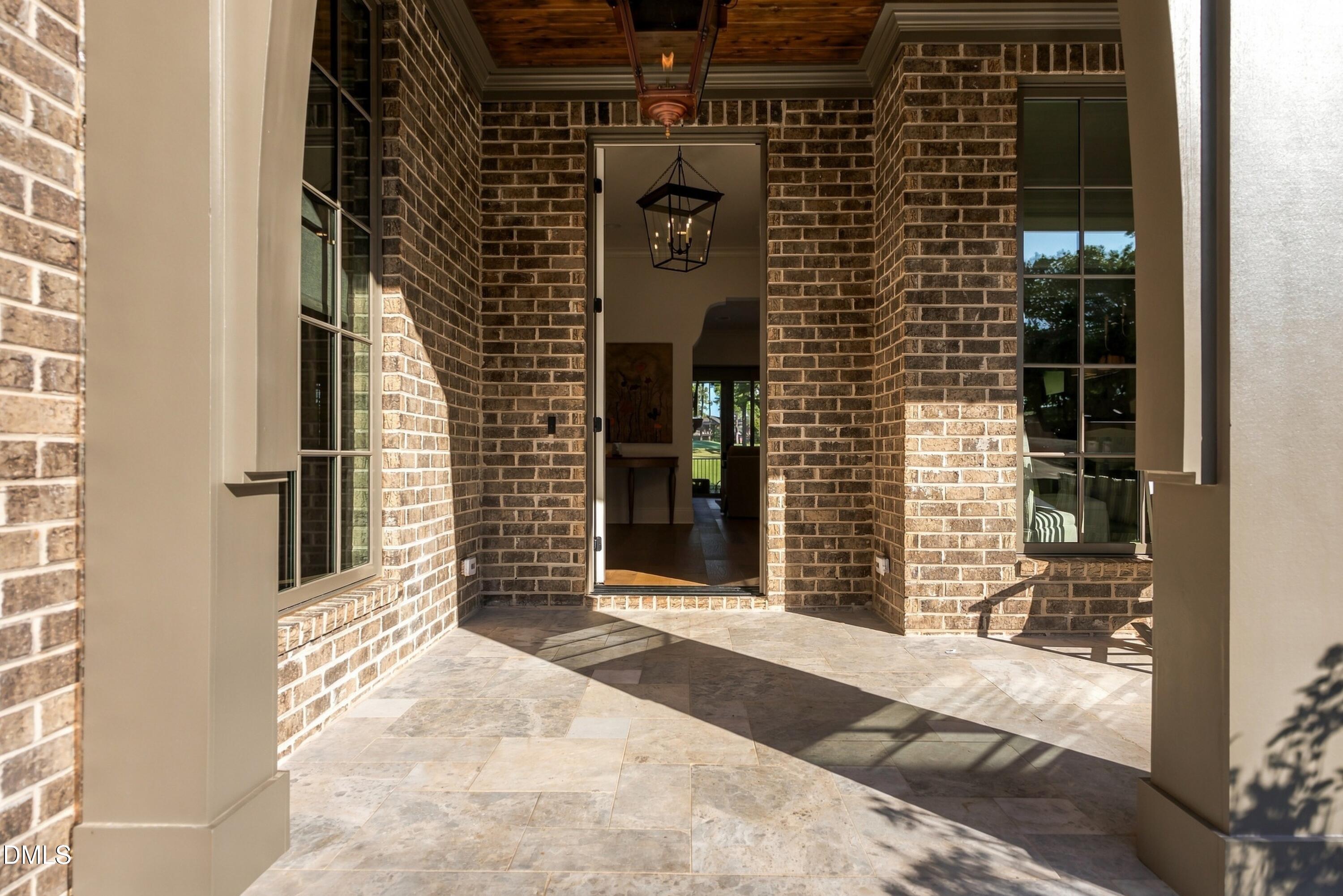 7117 North Ridge Drive Property Photo 10
