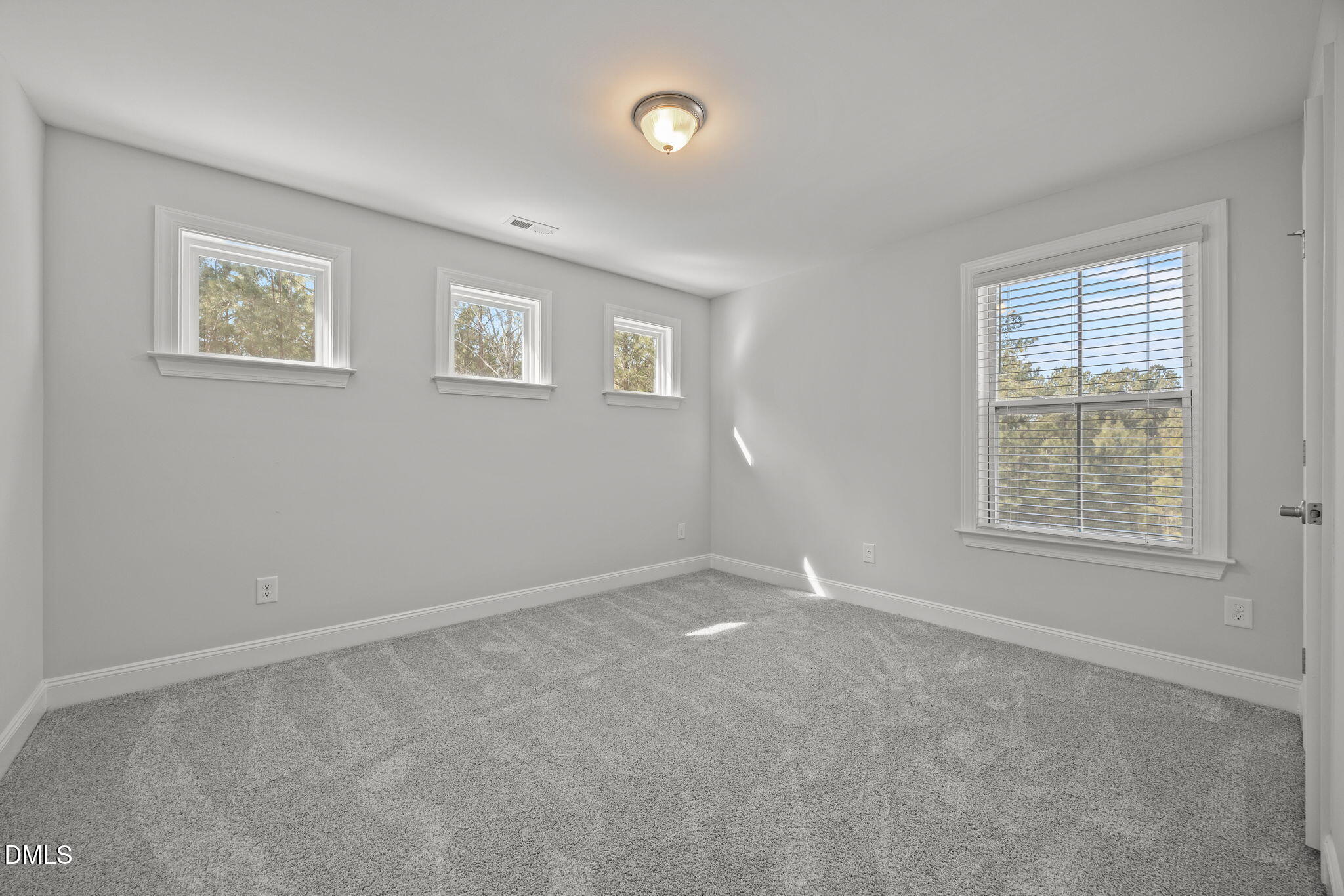 55 Bob White Property Photo 31