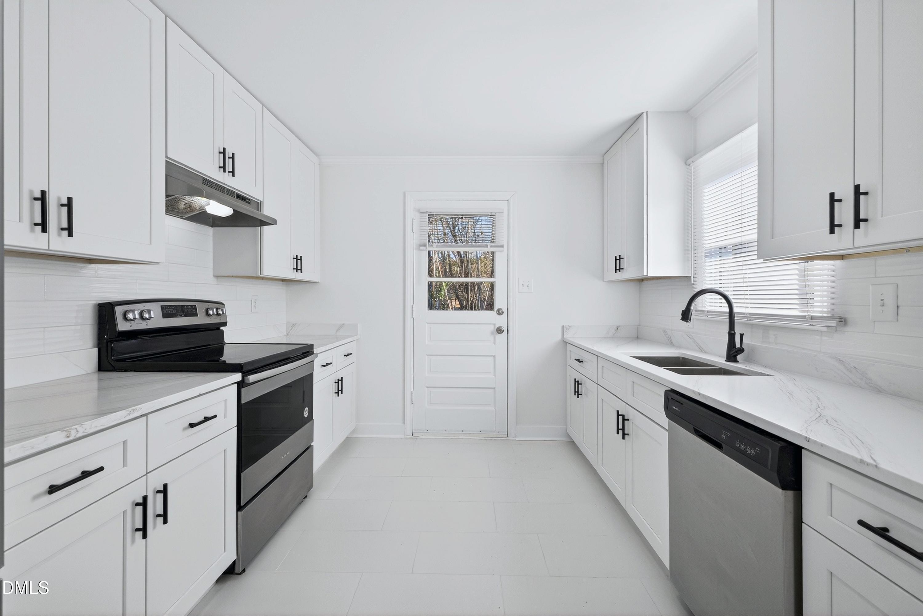 302 Normandy Street Property Photo 10