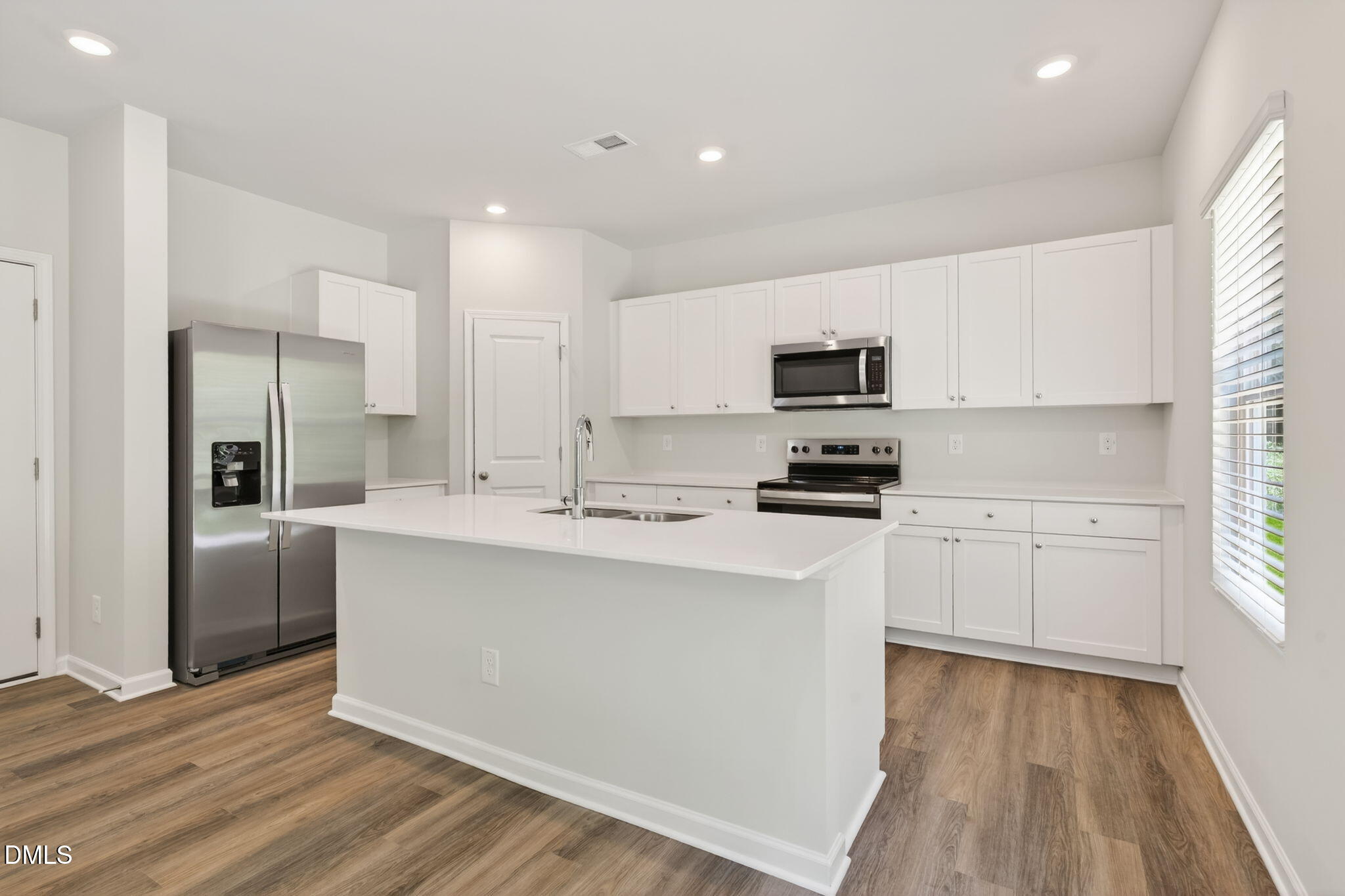 130 Muscovy Drive Property Photo 4