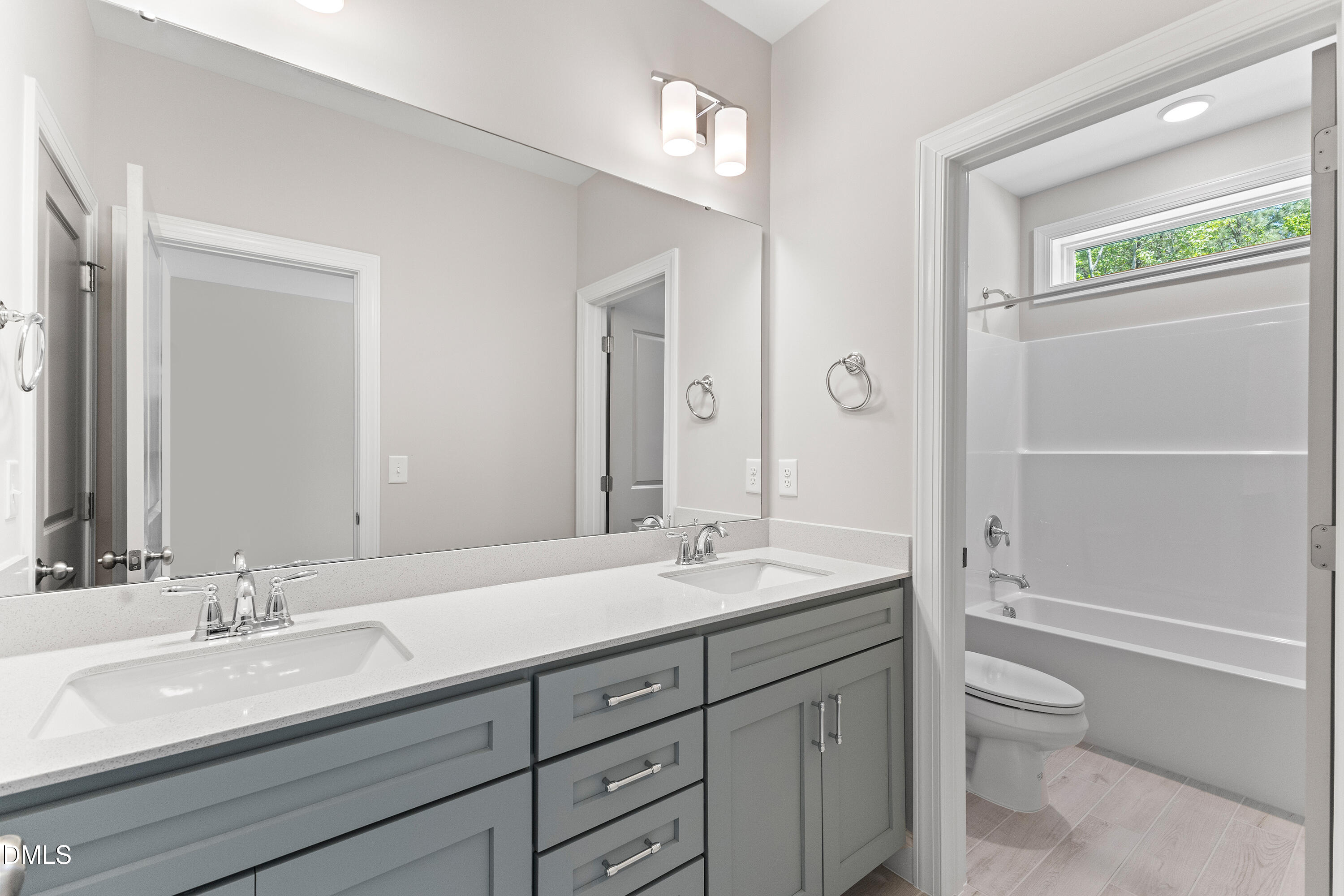 25 E Victoria Ridge Drive #15 Property Photo 18