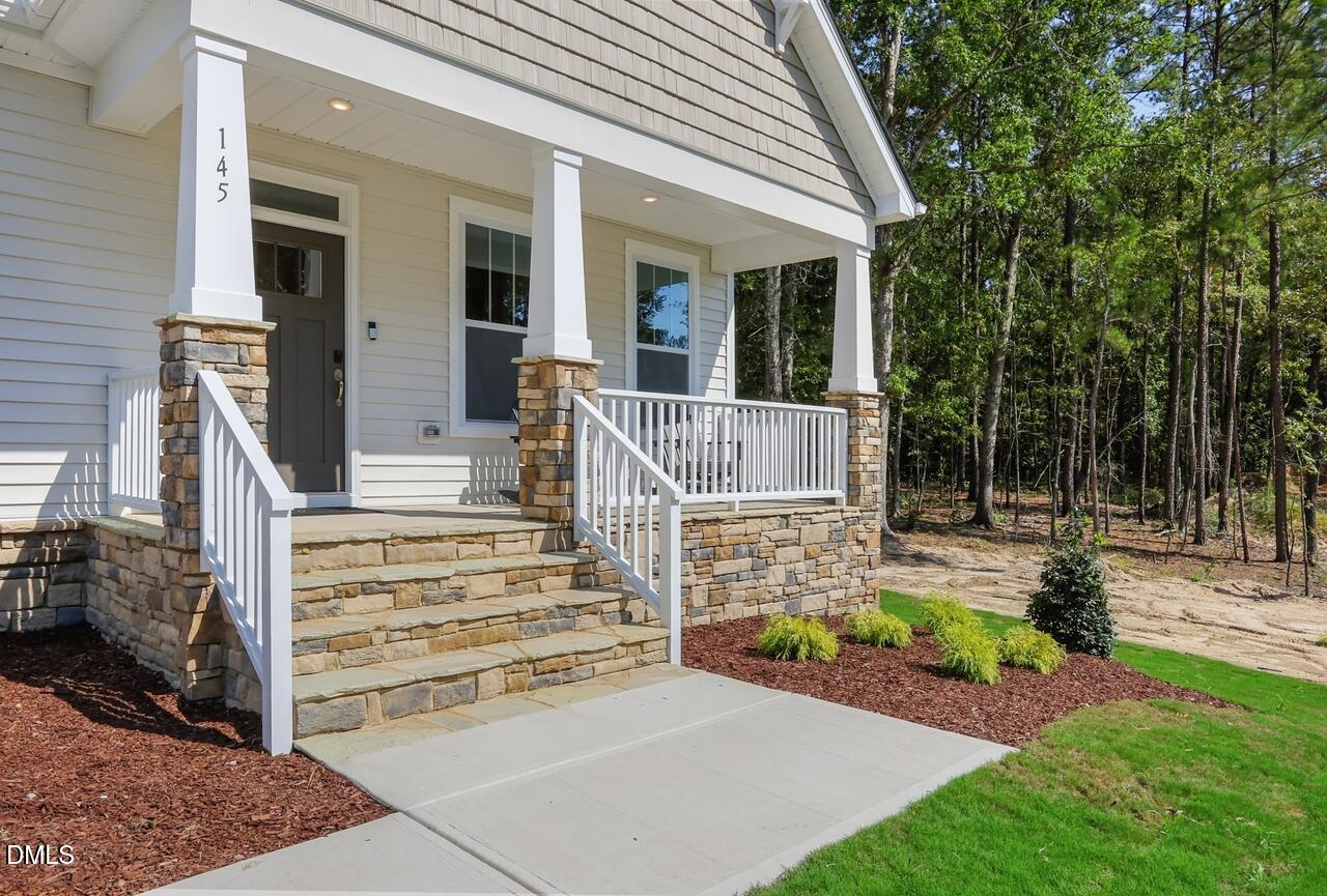 145 Bluestone Drive Property Photo 4