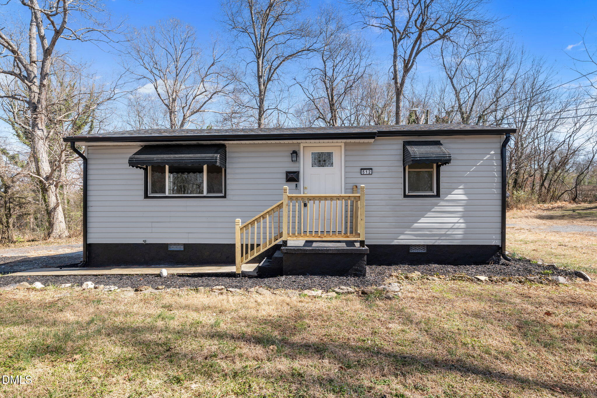 512 Glovinia Street Property Photo 1