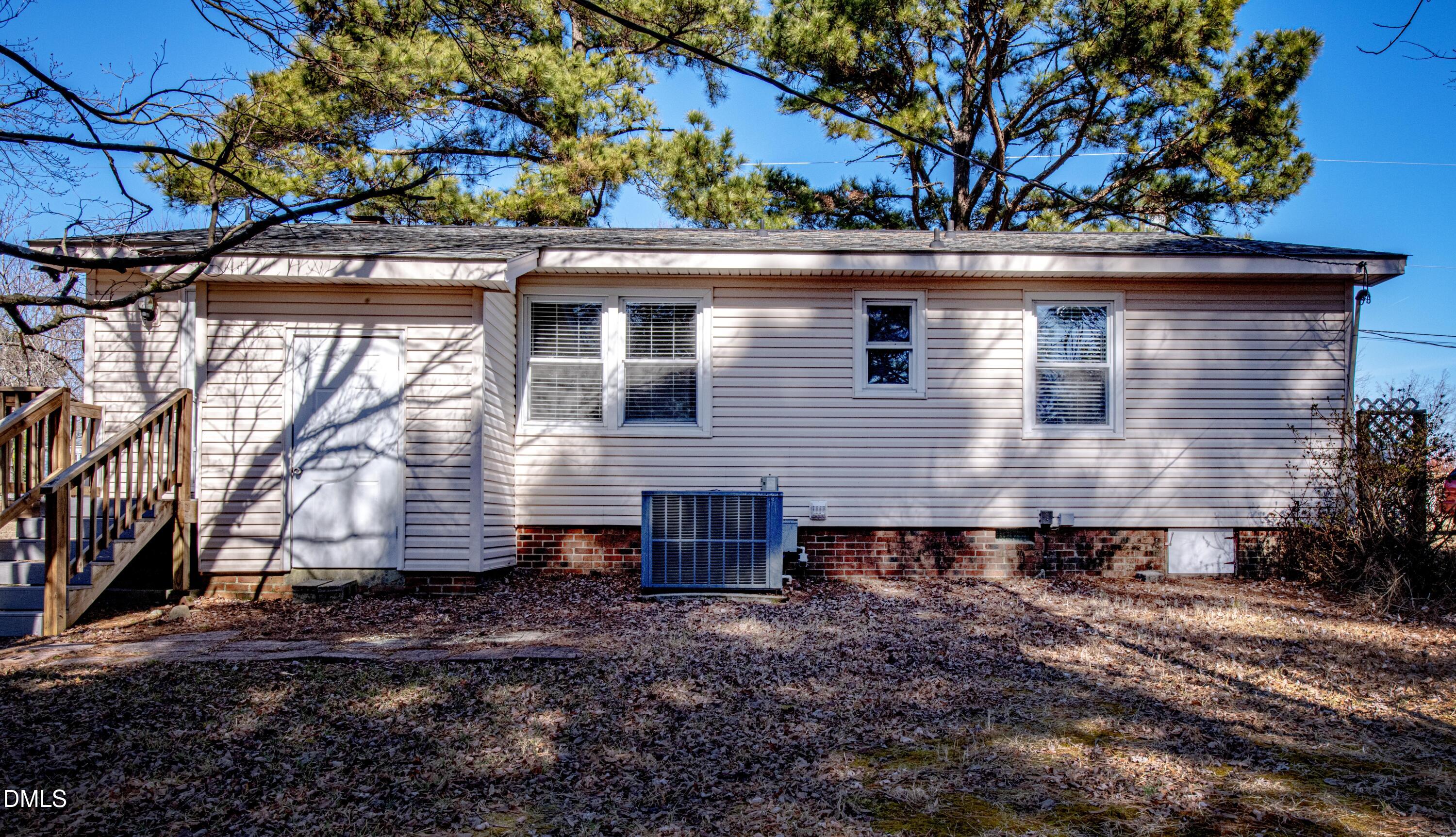 116 E Judd Street Property Photo 2