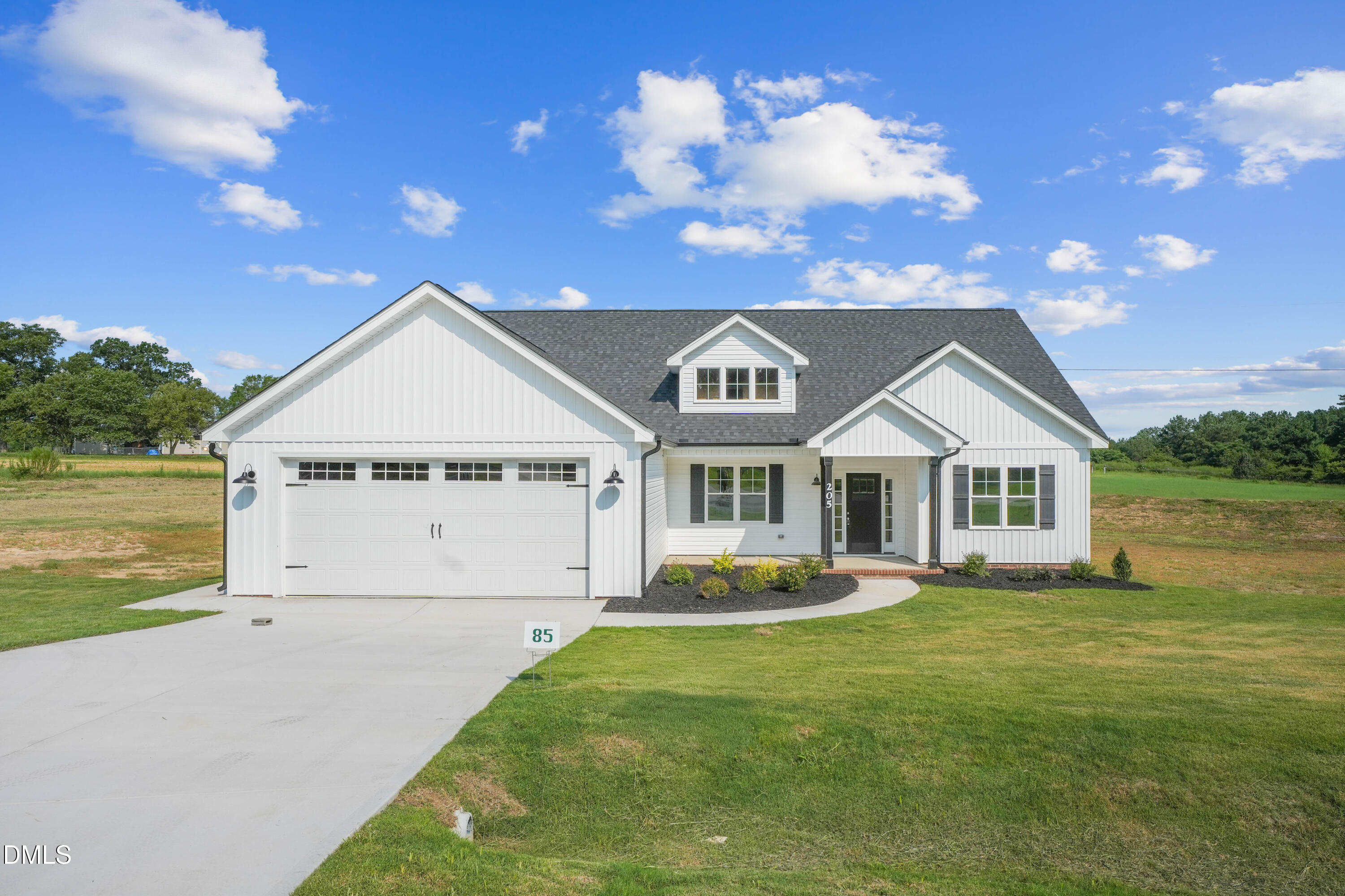 205 N Rabbit Run Drive Property Photo 1