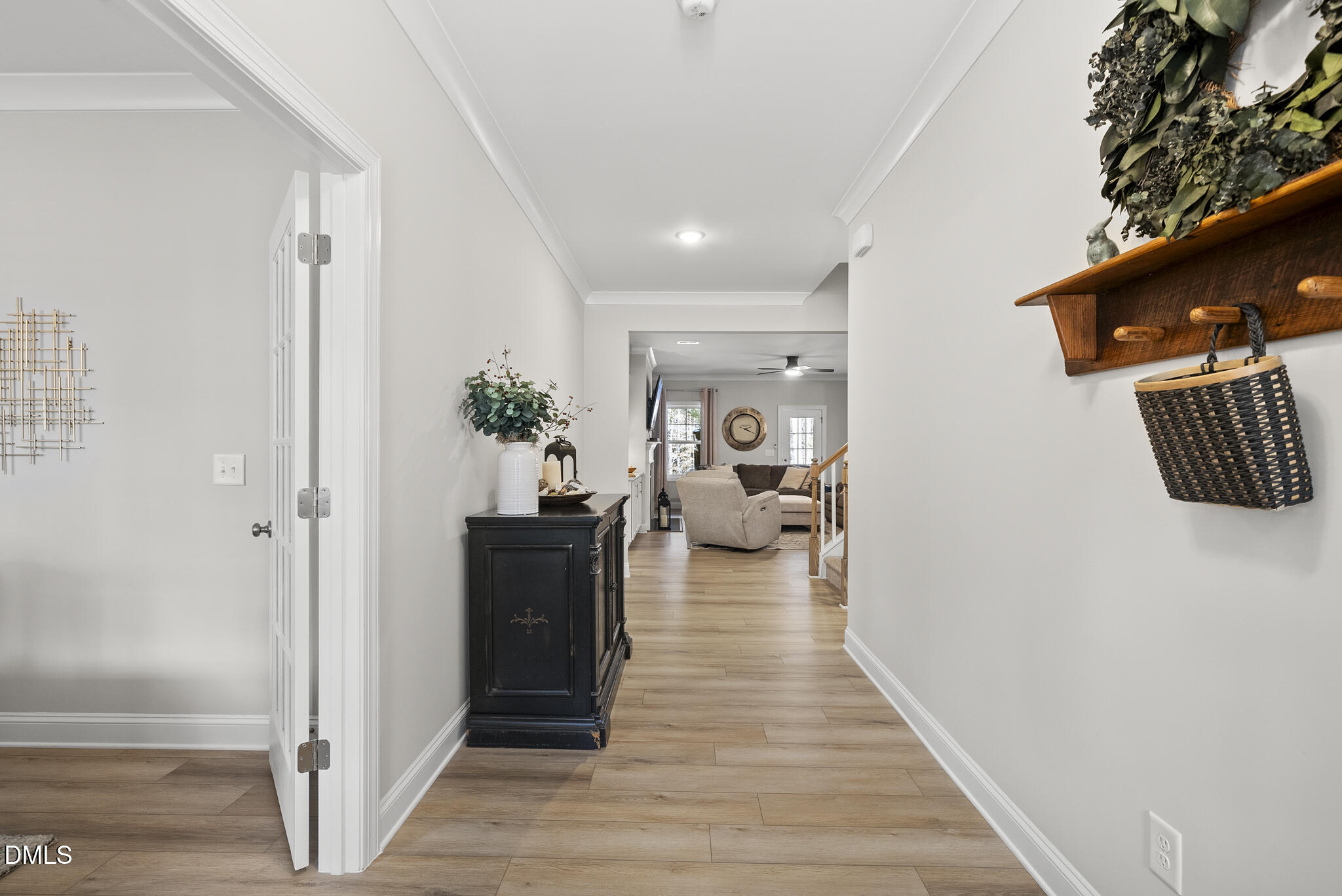 125 Vast View Way Property Photo 6