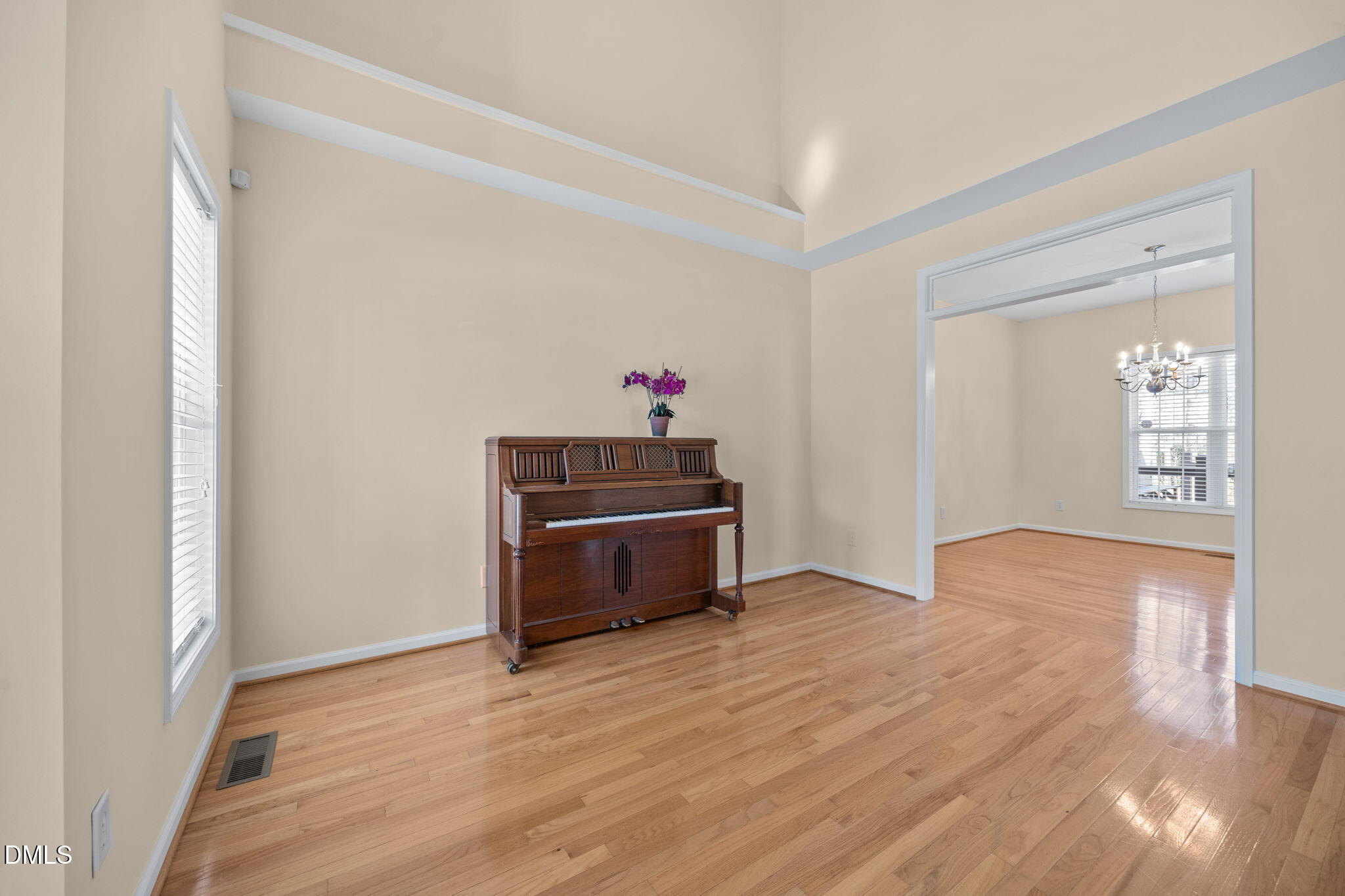 5210 Groveside Court Property Photo 7