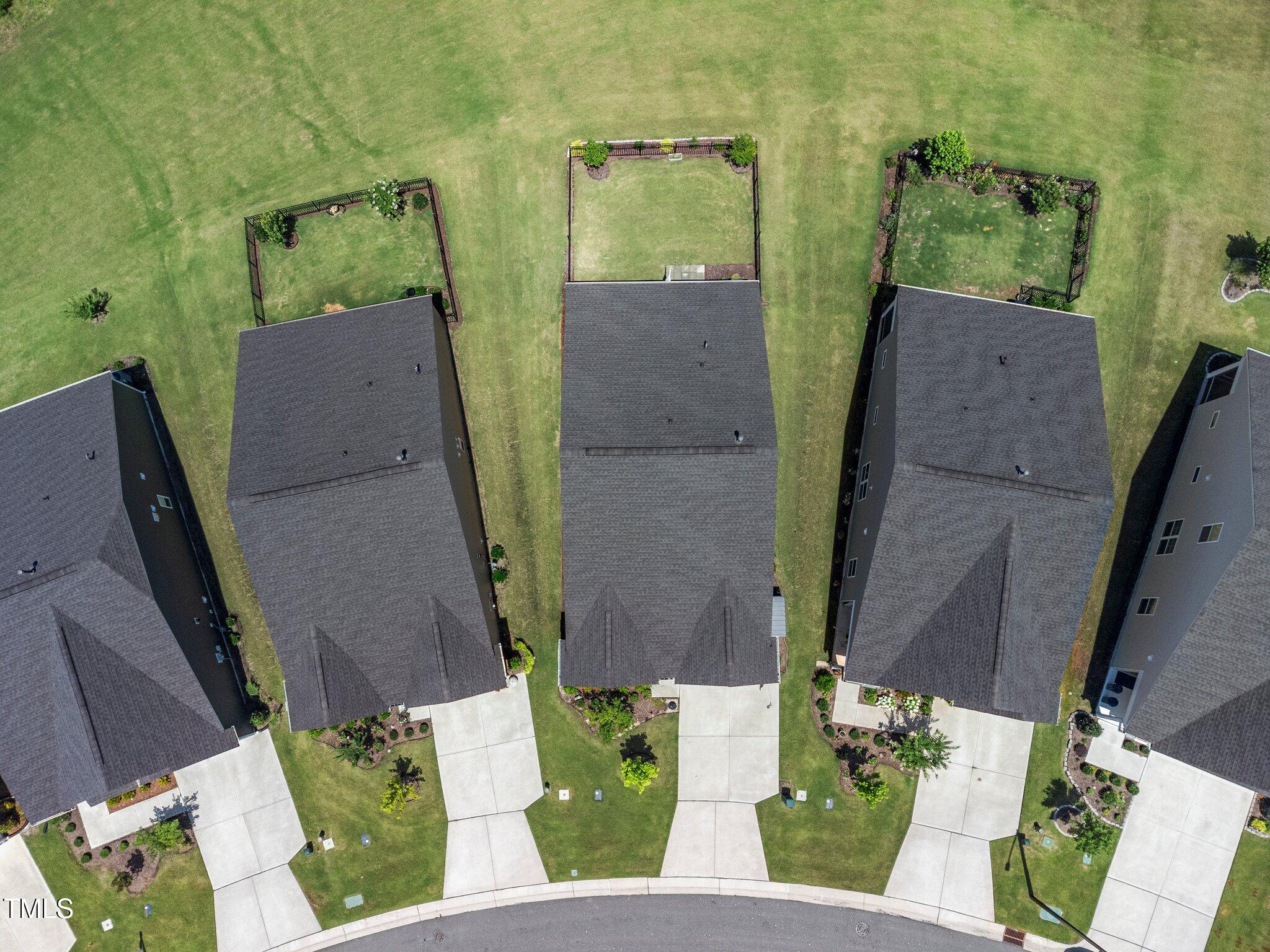 1247 White Flint Circle Property Photo 3