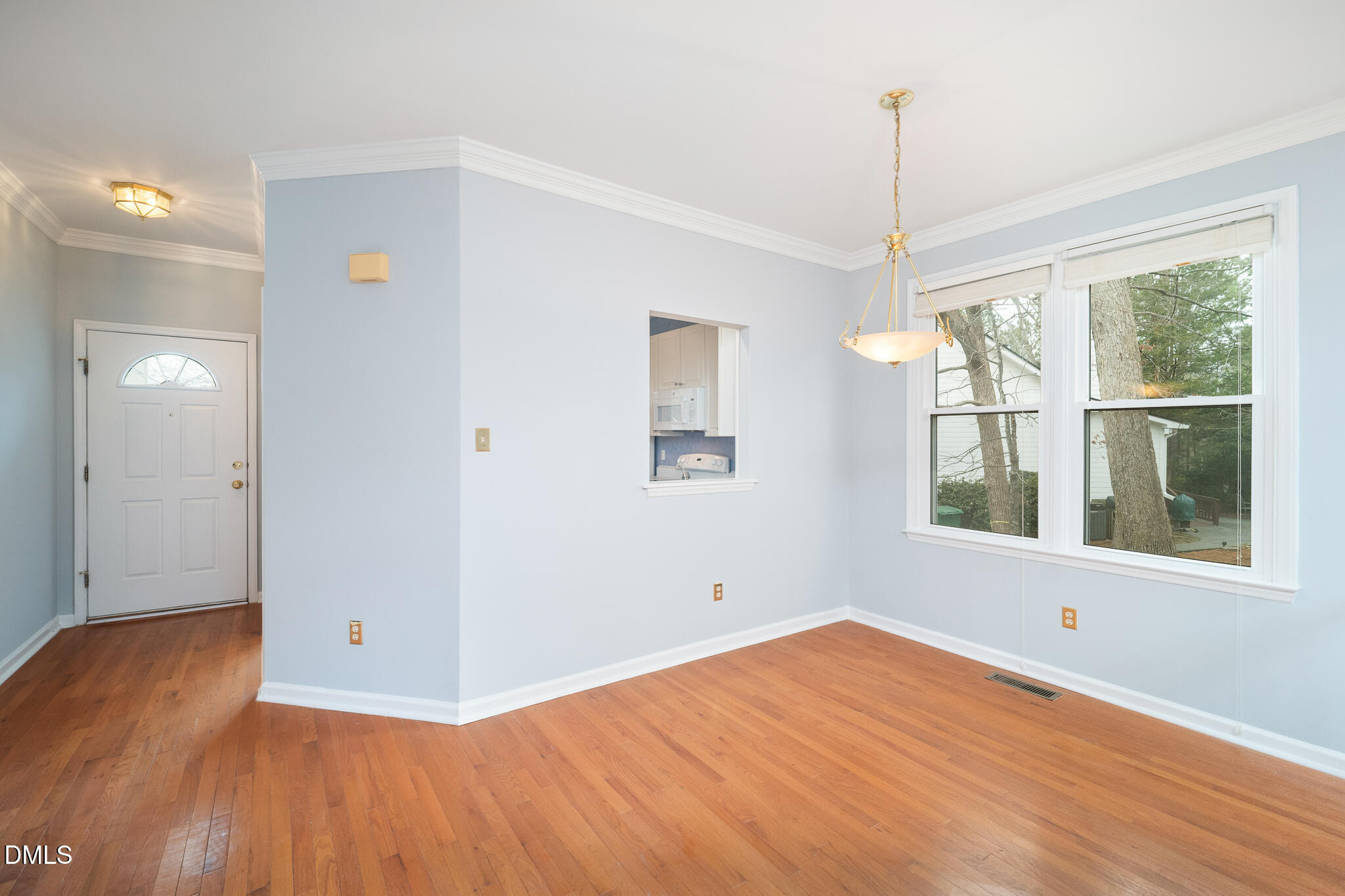416 Center Pointe Drive Property Photo 5