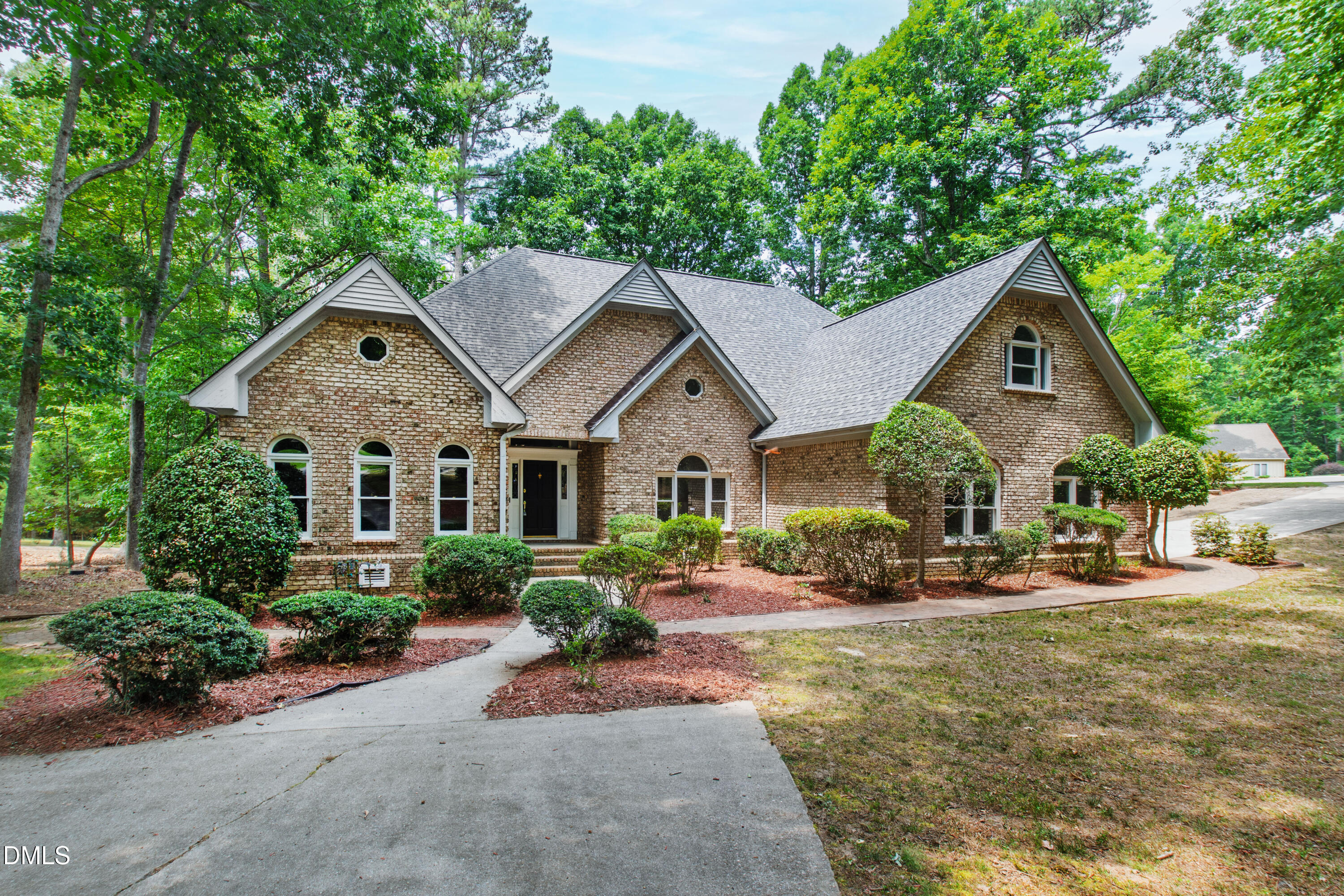 904 Stonecutter Court Property Photo 2
