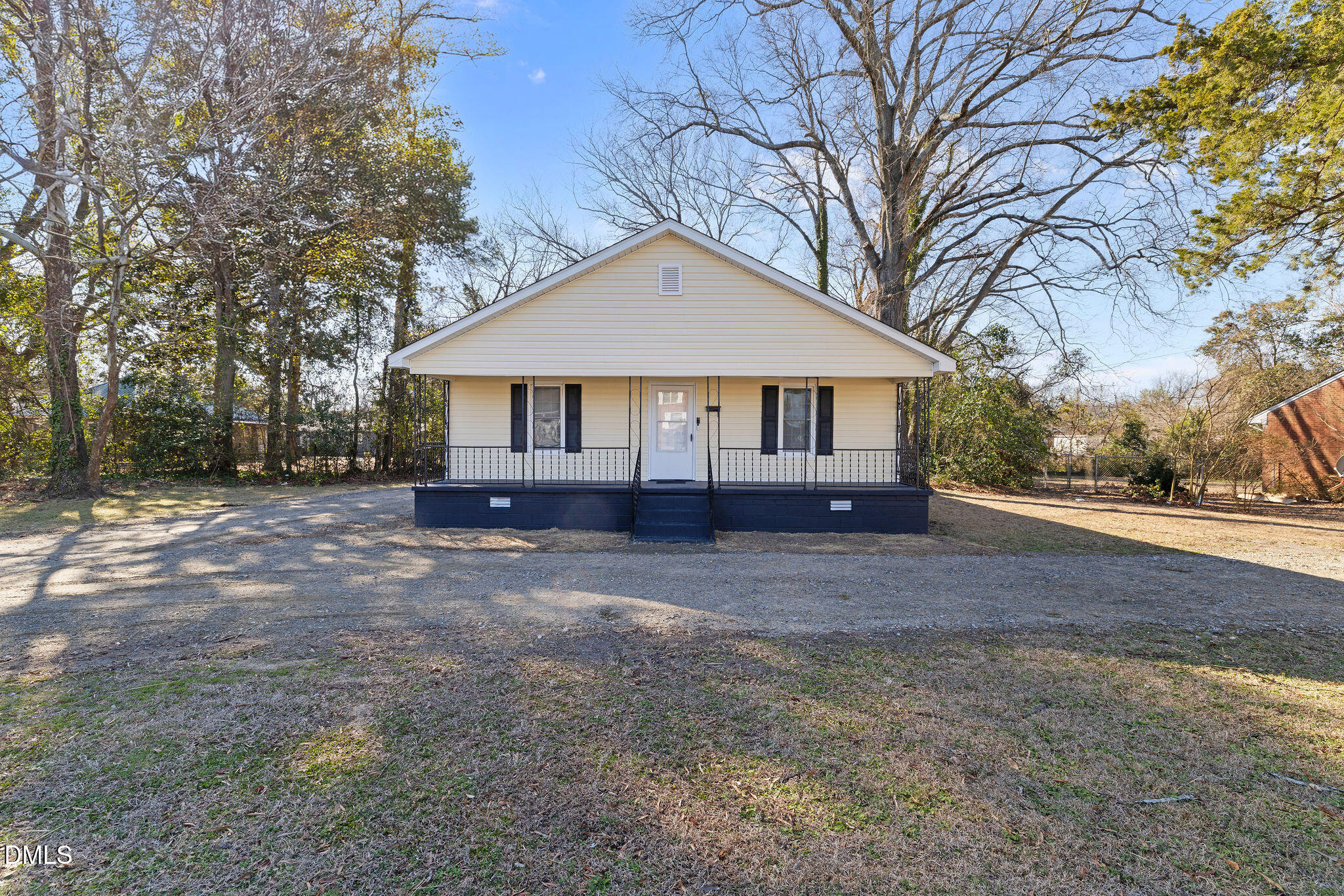 804 E Pine Street Property Photo 3