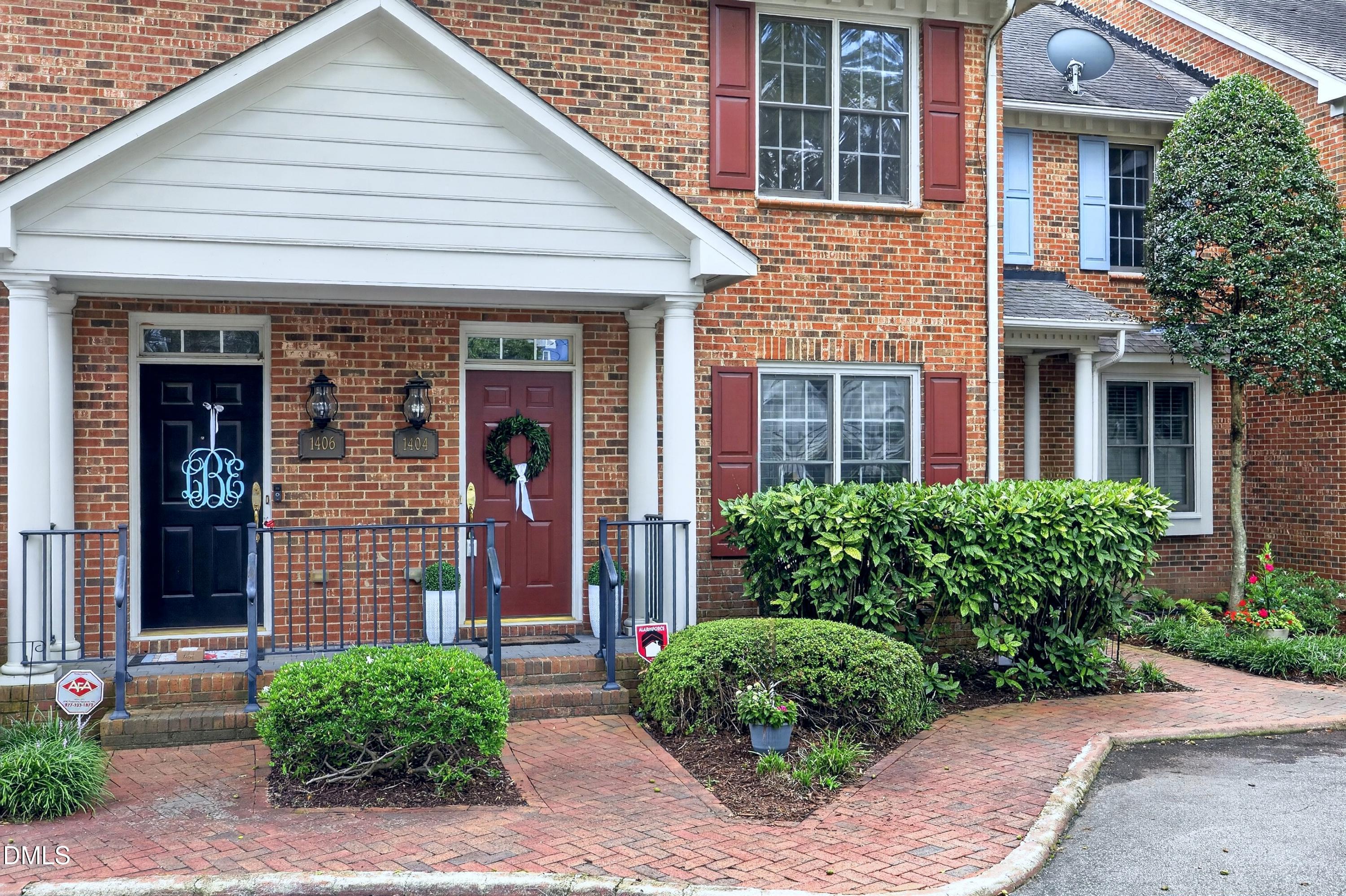 1404 Governors Court Property Photo 3