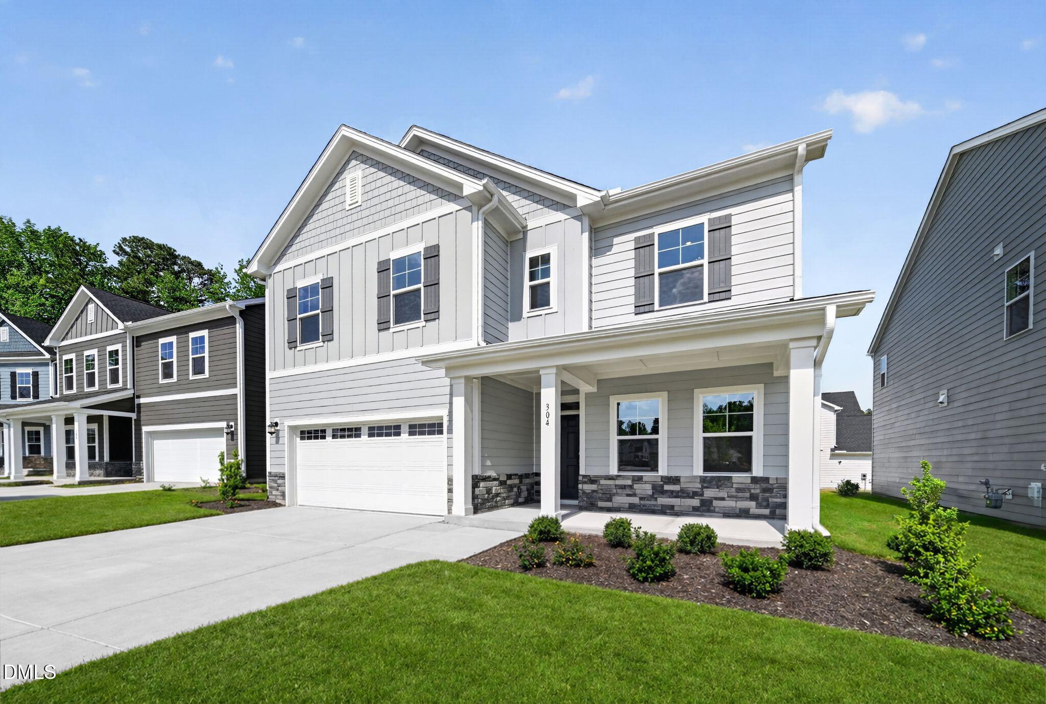304 Seagrass Circle Property Photo 1