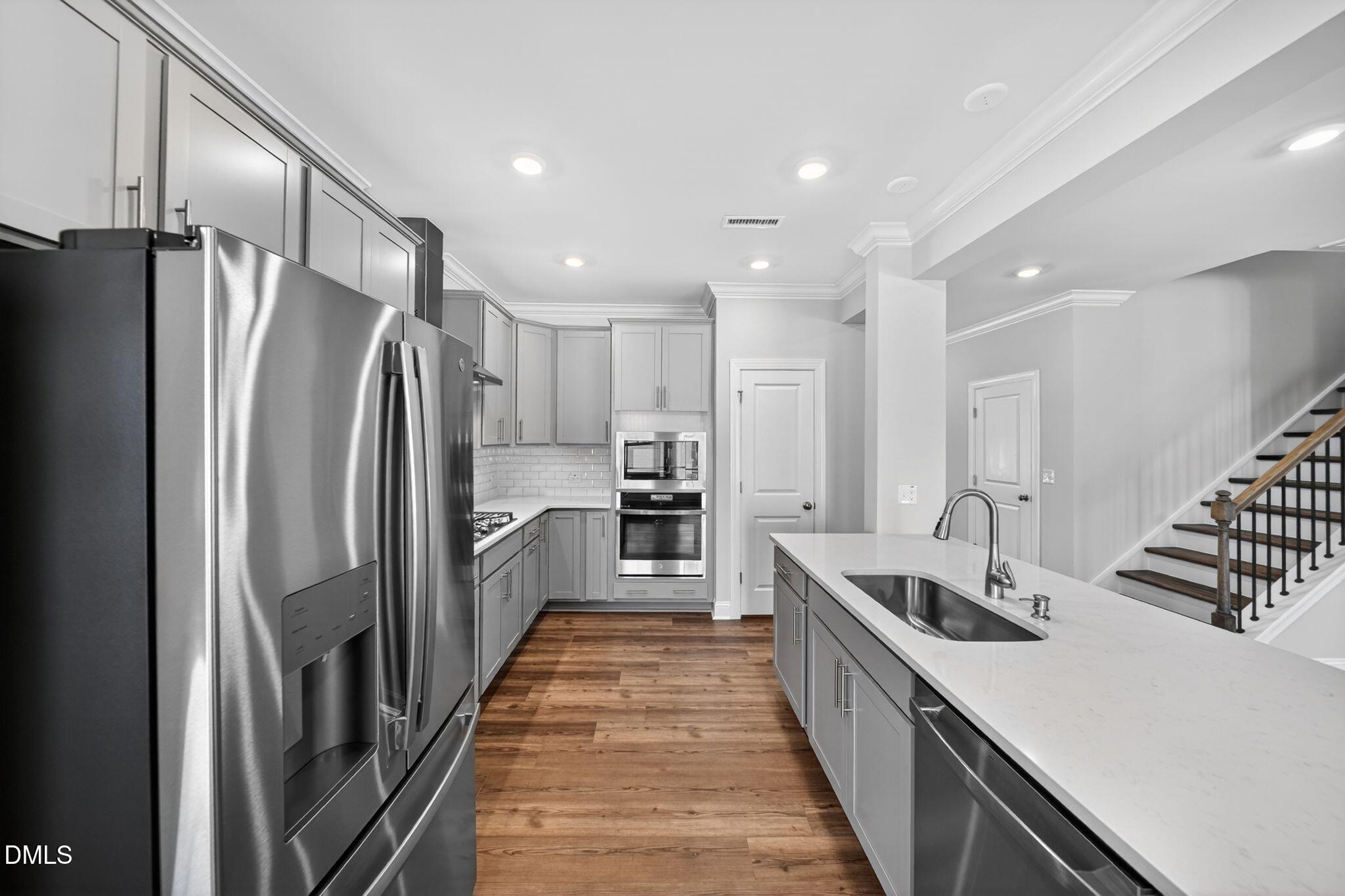 304 Seagrass Circle Property Photo 8