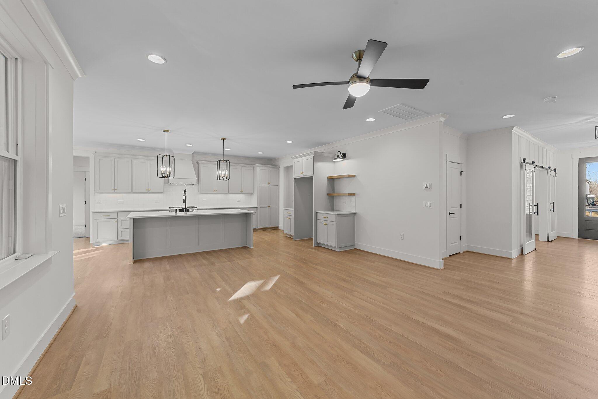 305 Slocum Drive Property Photo 7