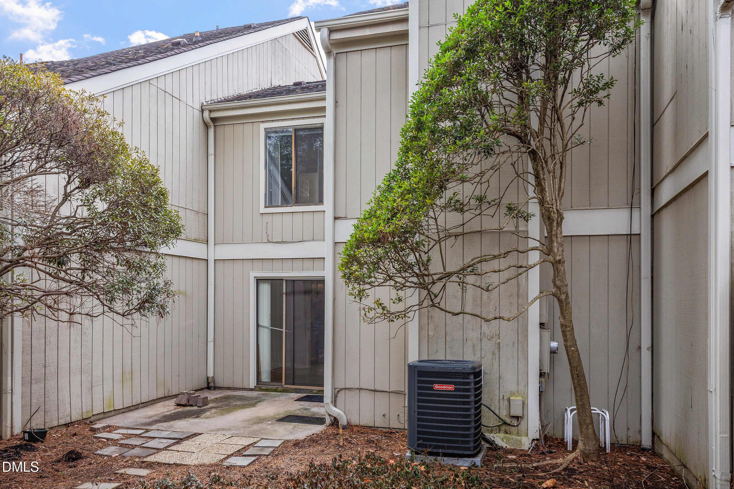 4101 Five Oaks Drive Unit 38 Property Photo 5
