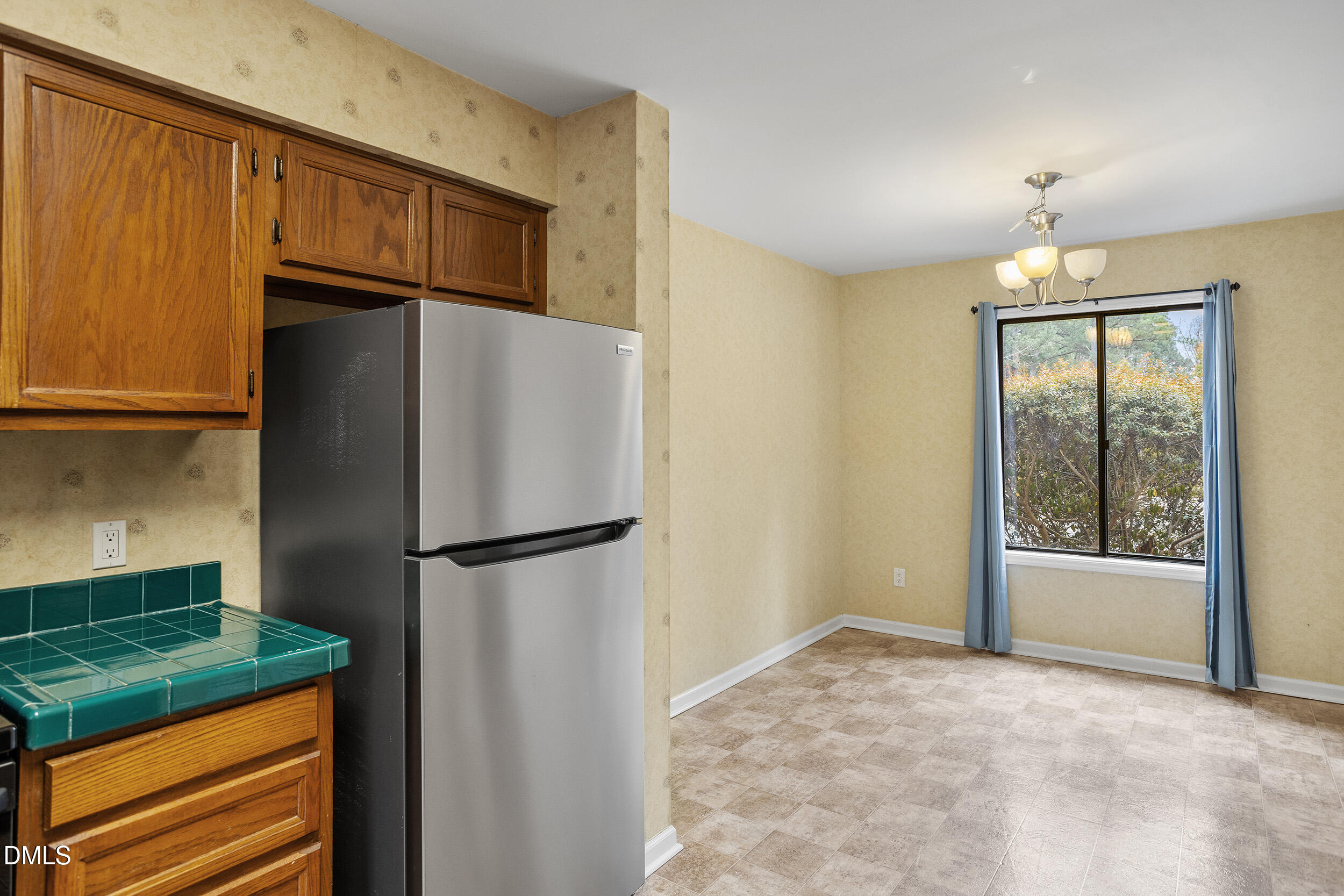 4101 Five Oaks Drive Unit 38 Property Photo 17