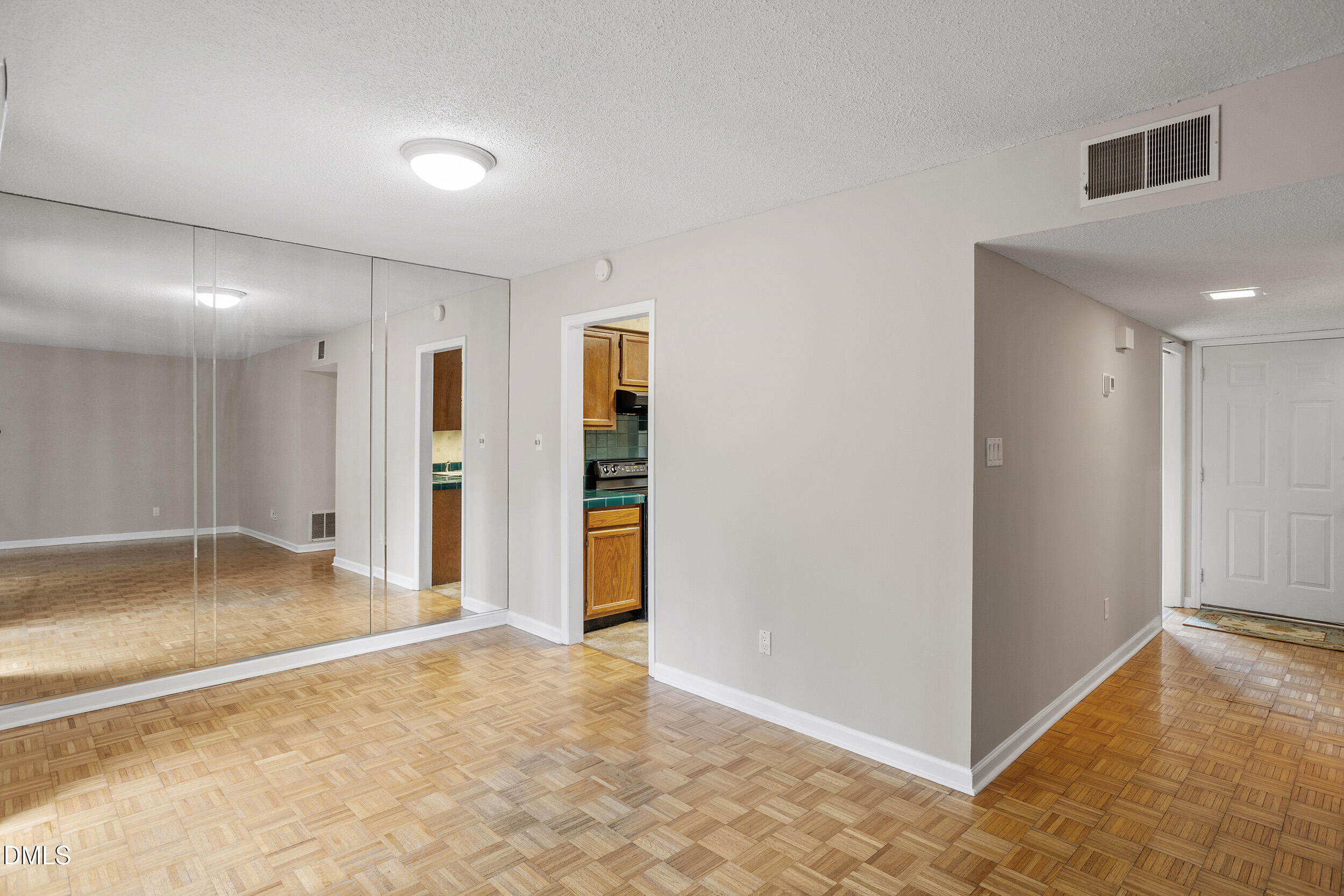 4101 Five Oaks Drive Unit 38 Property Photo 20