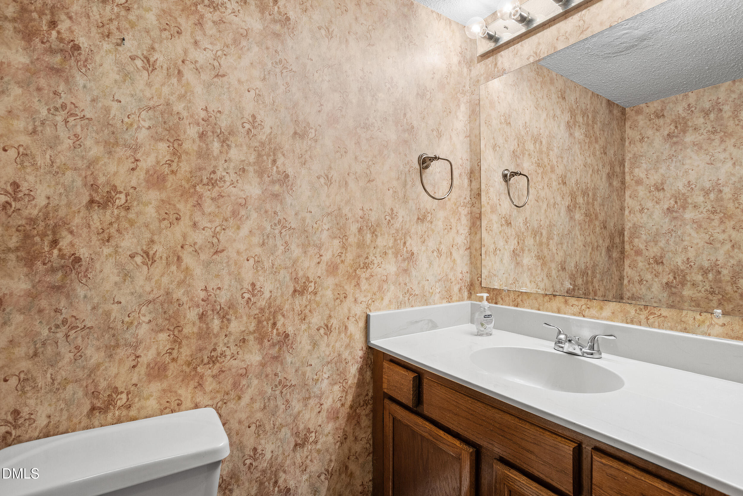 4101 Five Oaks Drive Unit 38 Property Photo 27
