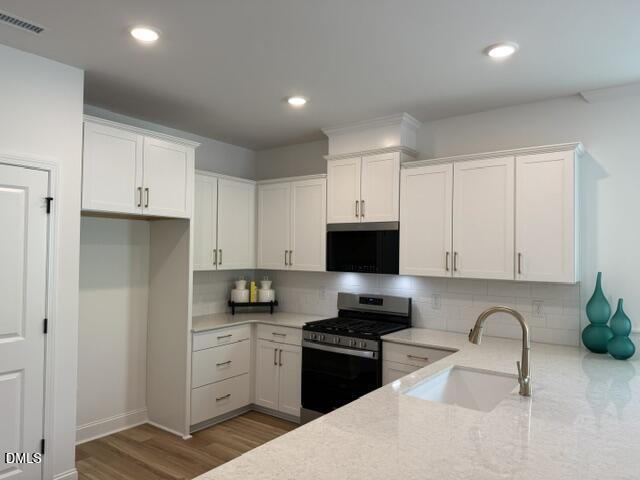80 Carteret Court Property Photo 2