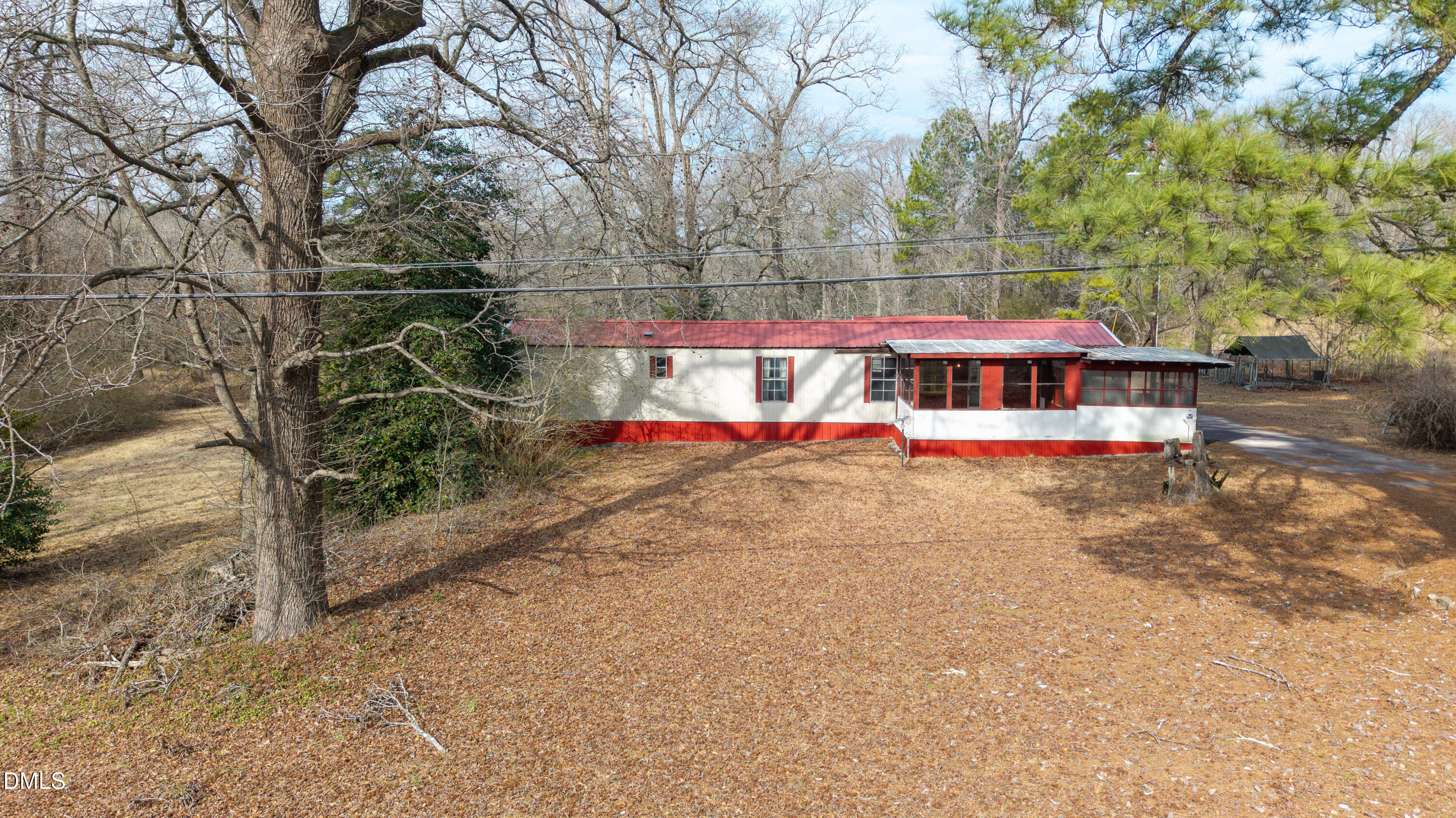 3052 Nc-210 Property Photo 1