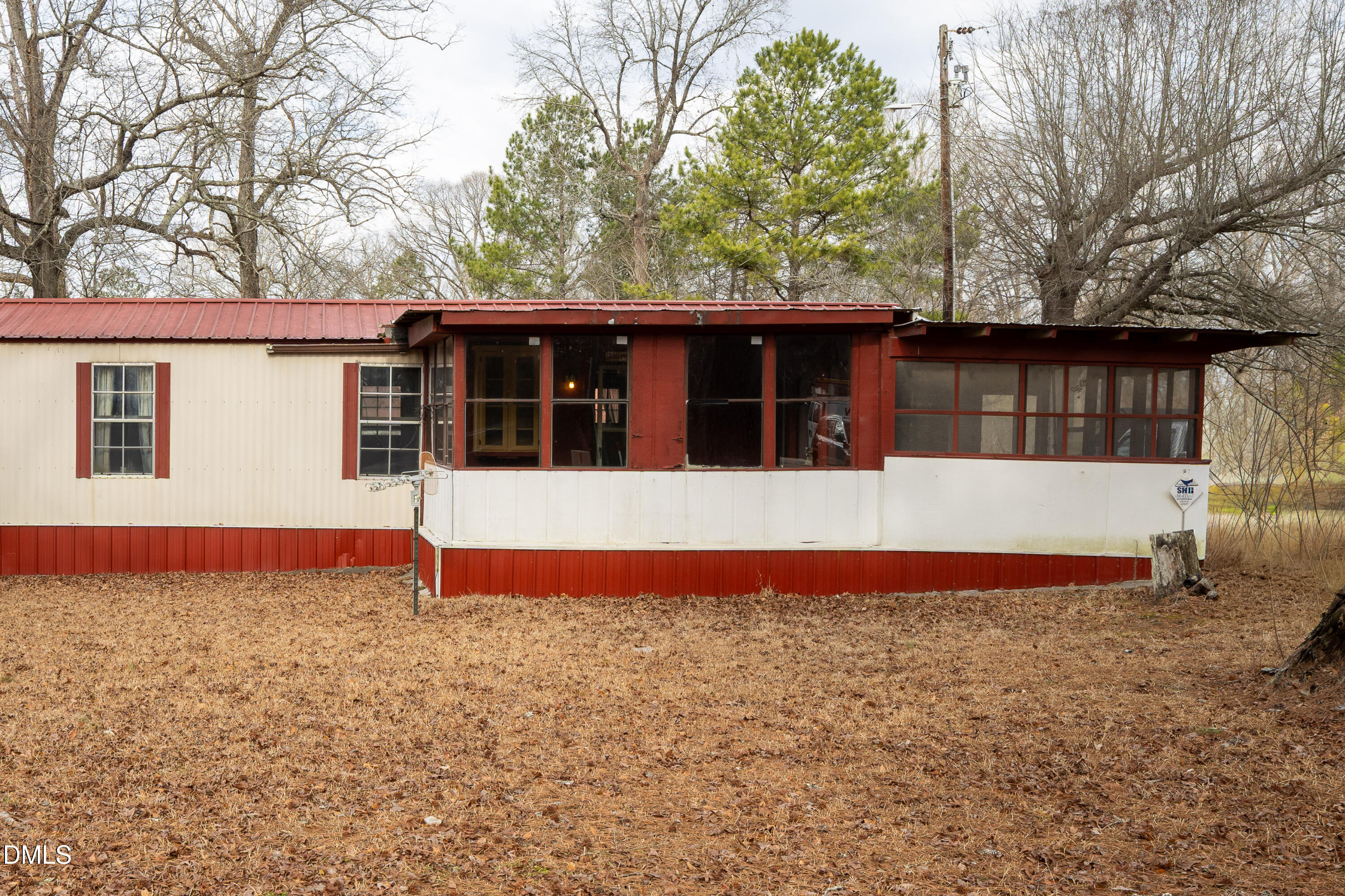 3052 Nc-210 Property Photo 4