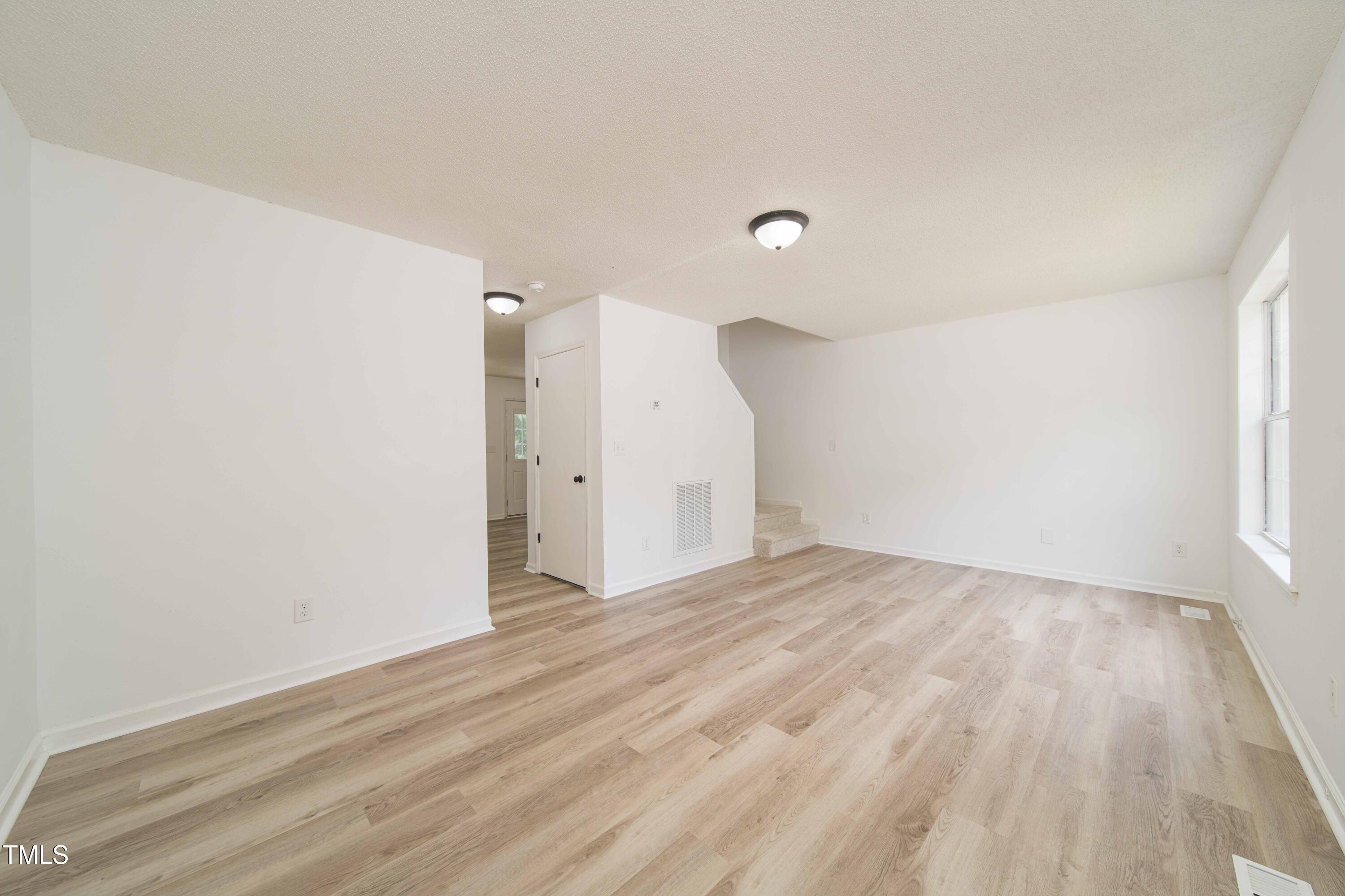 4258 Kaplan Drive Property Photo 3