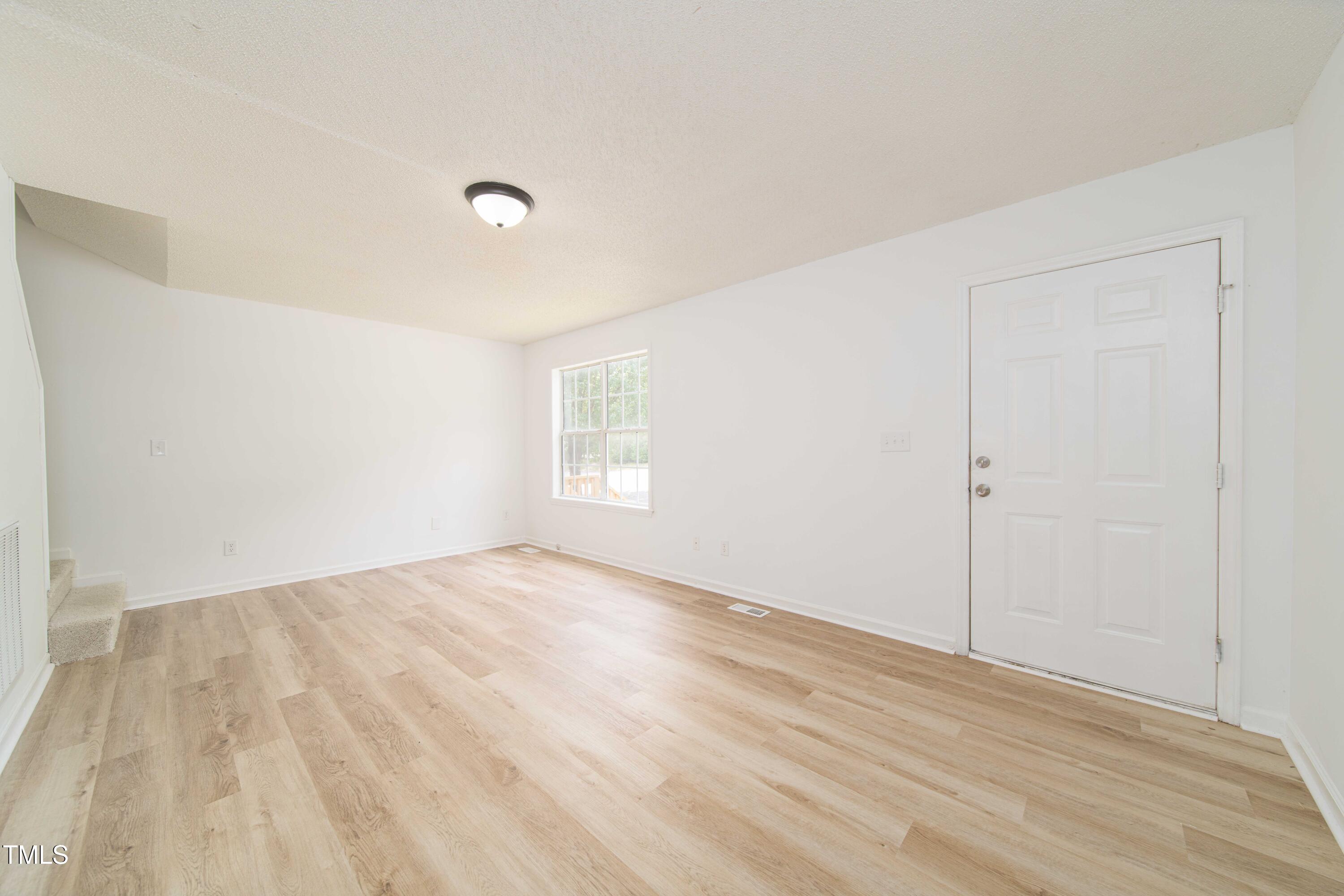 4258 Kaplan Drive Property Photo 4