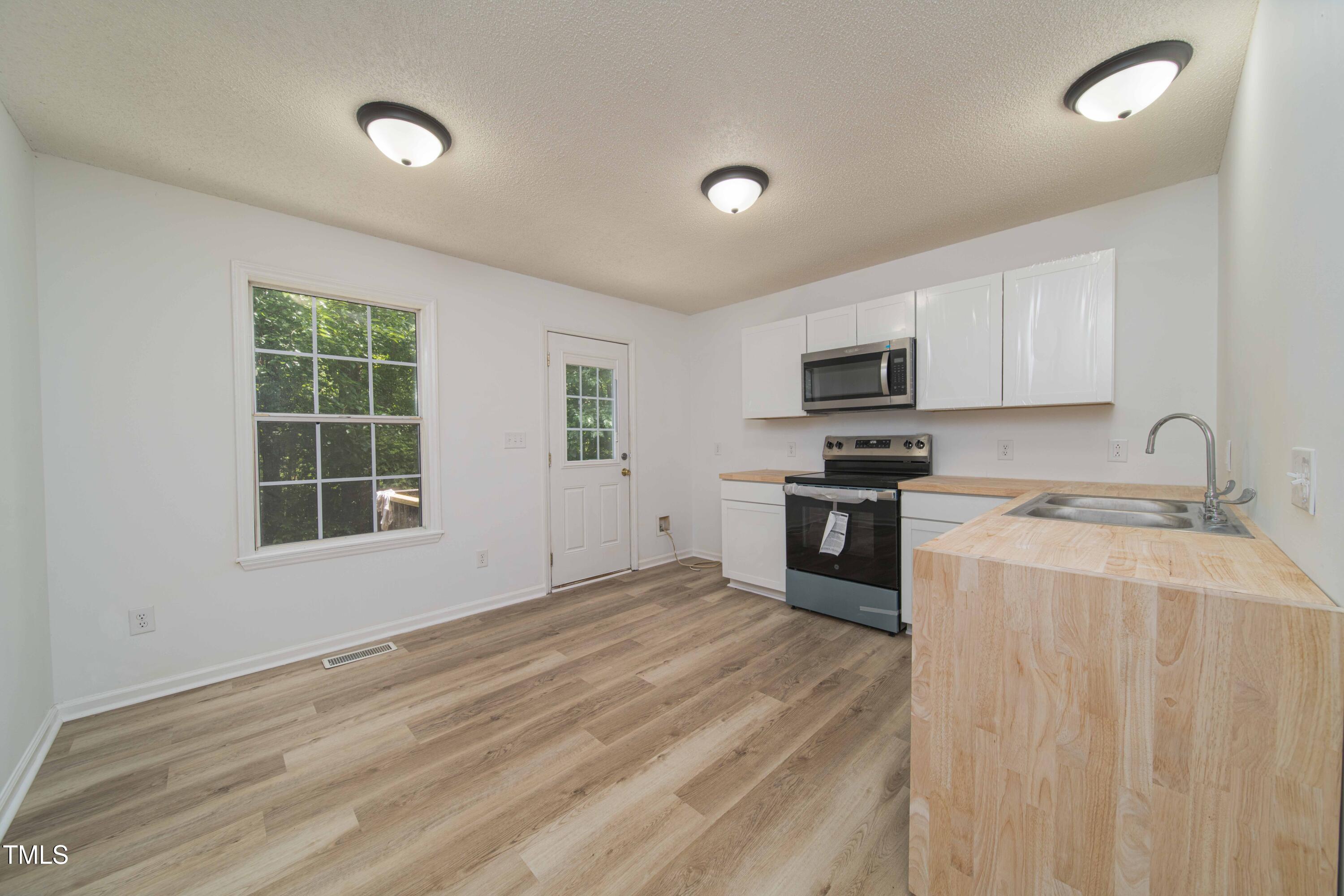 4258 Kaplan Drive Property Photo 6