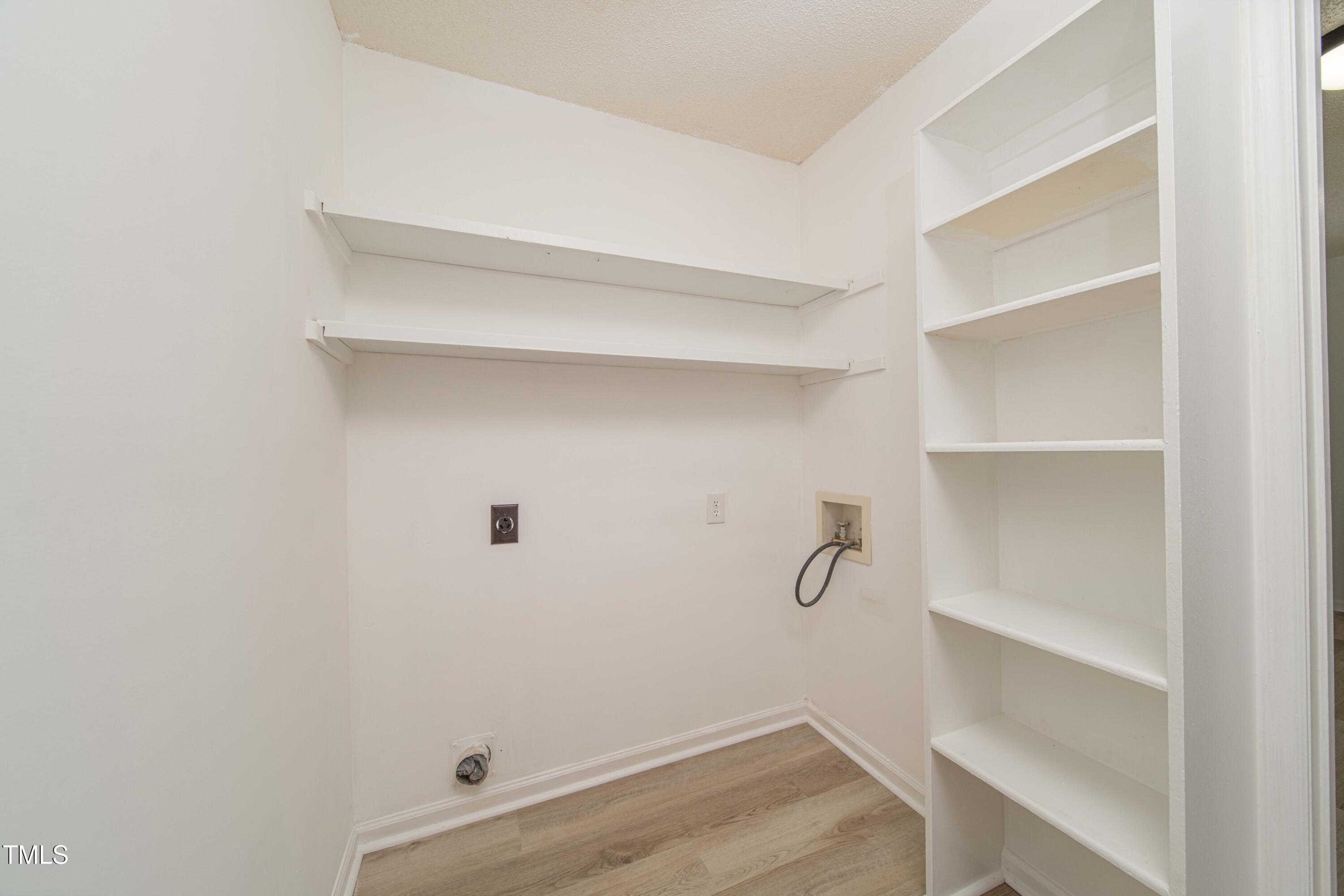 4258 Kaplan Drive Property Photo 8