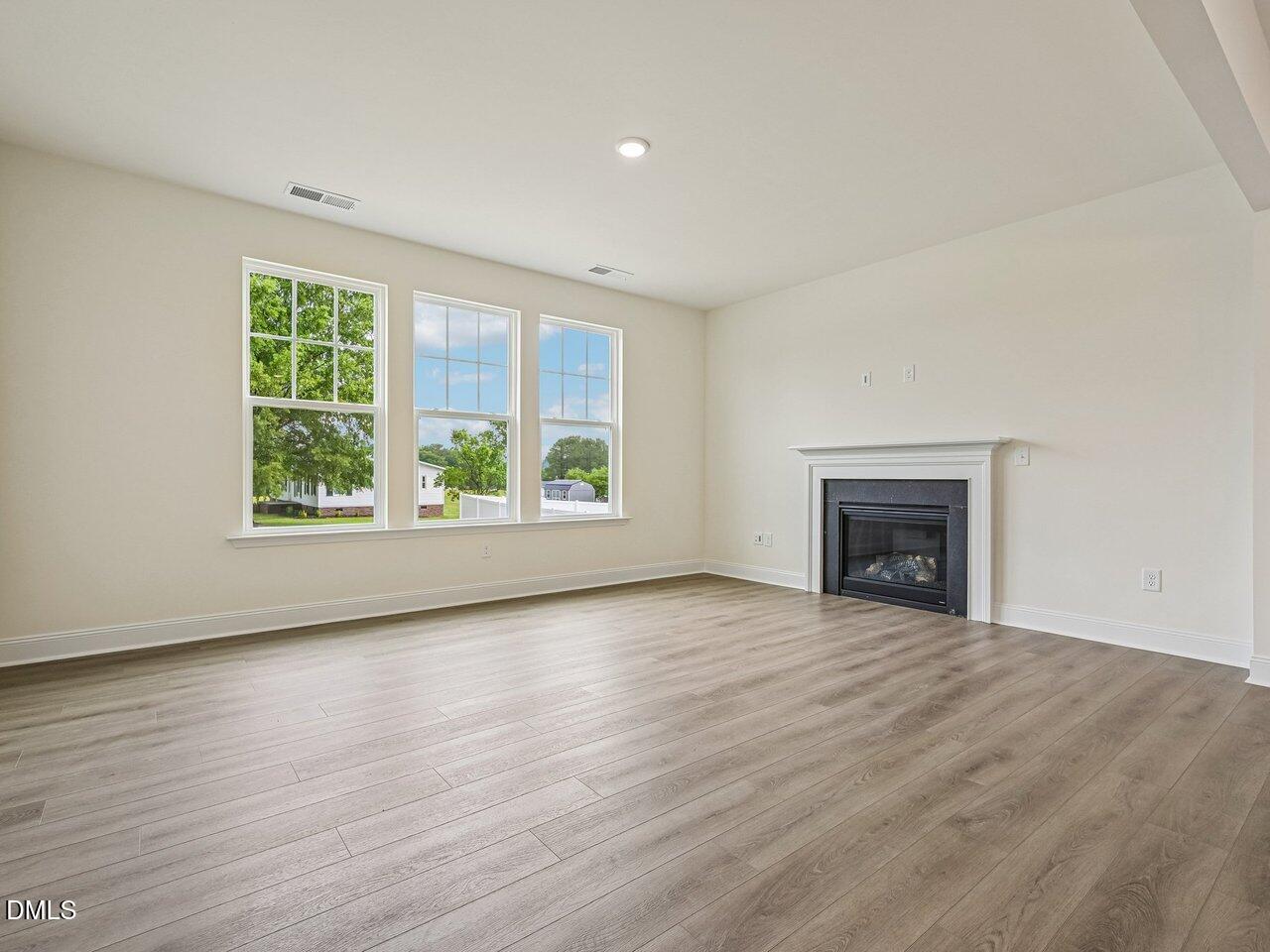 21 Alden Way Property Photo 17