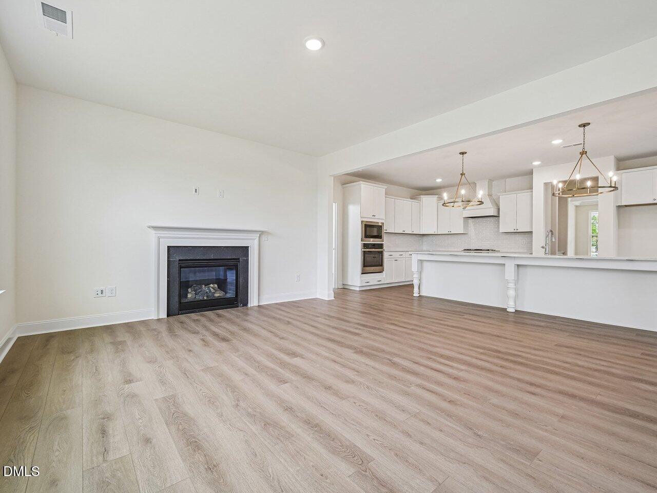21 Alden Way Property Photo 18
