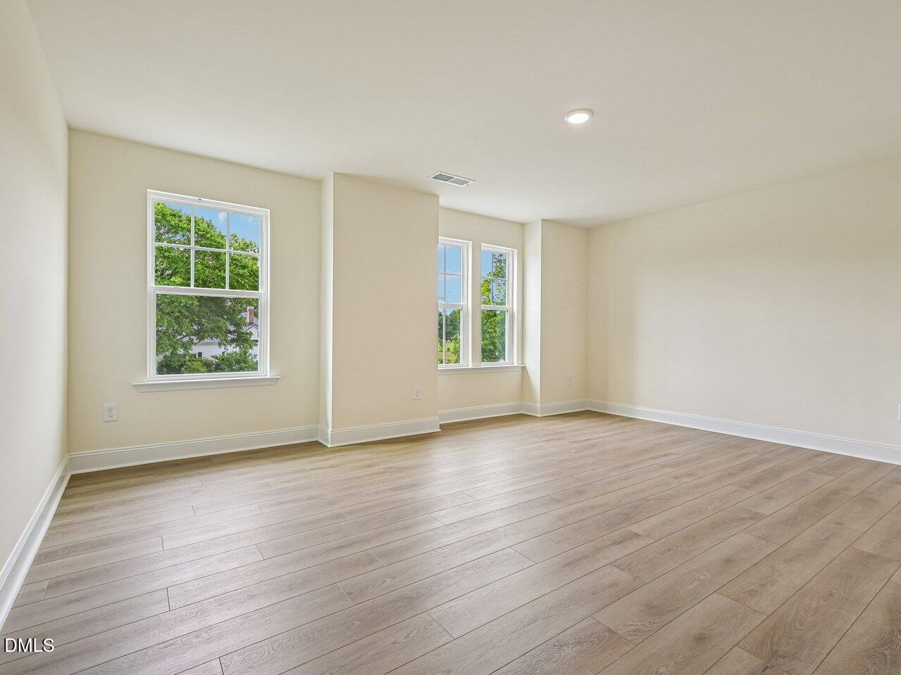 21 Alden Way Property Photo 32