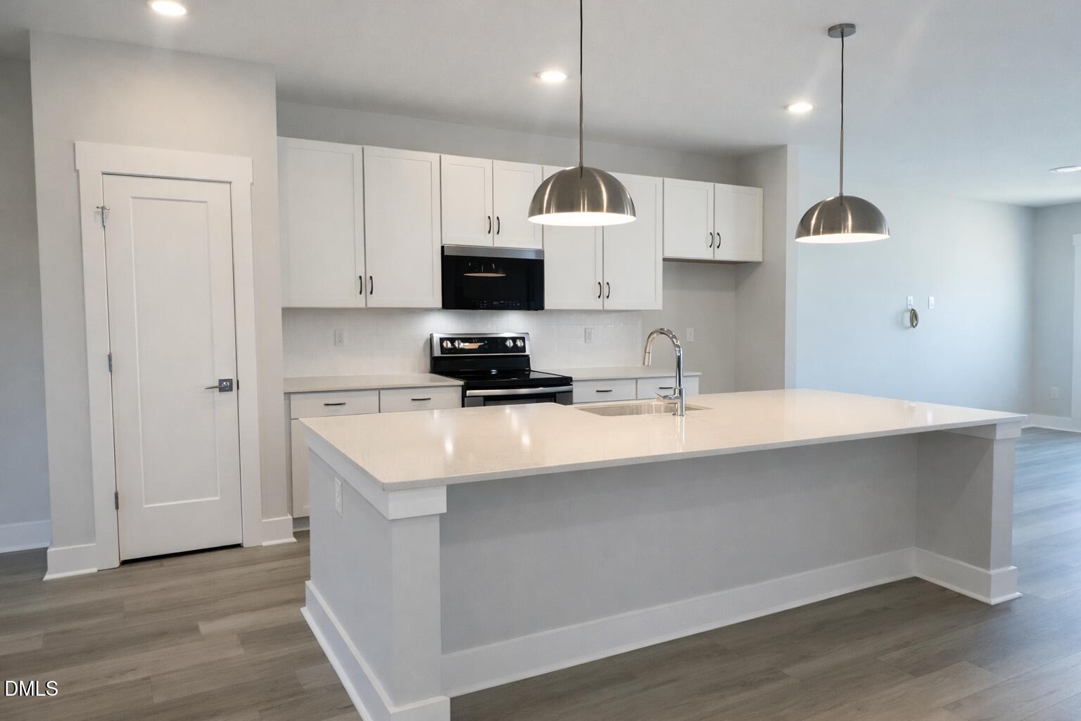 1118 Bacchanal Lane Property Photo 3