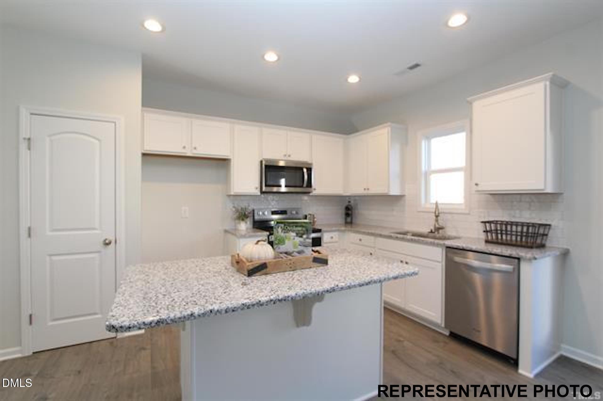 139 Cordgrass Court Property Photo 4