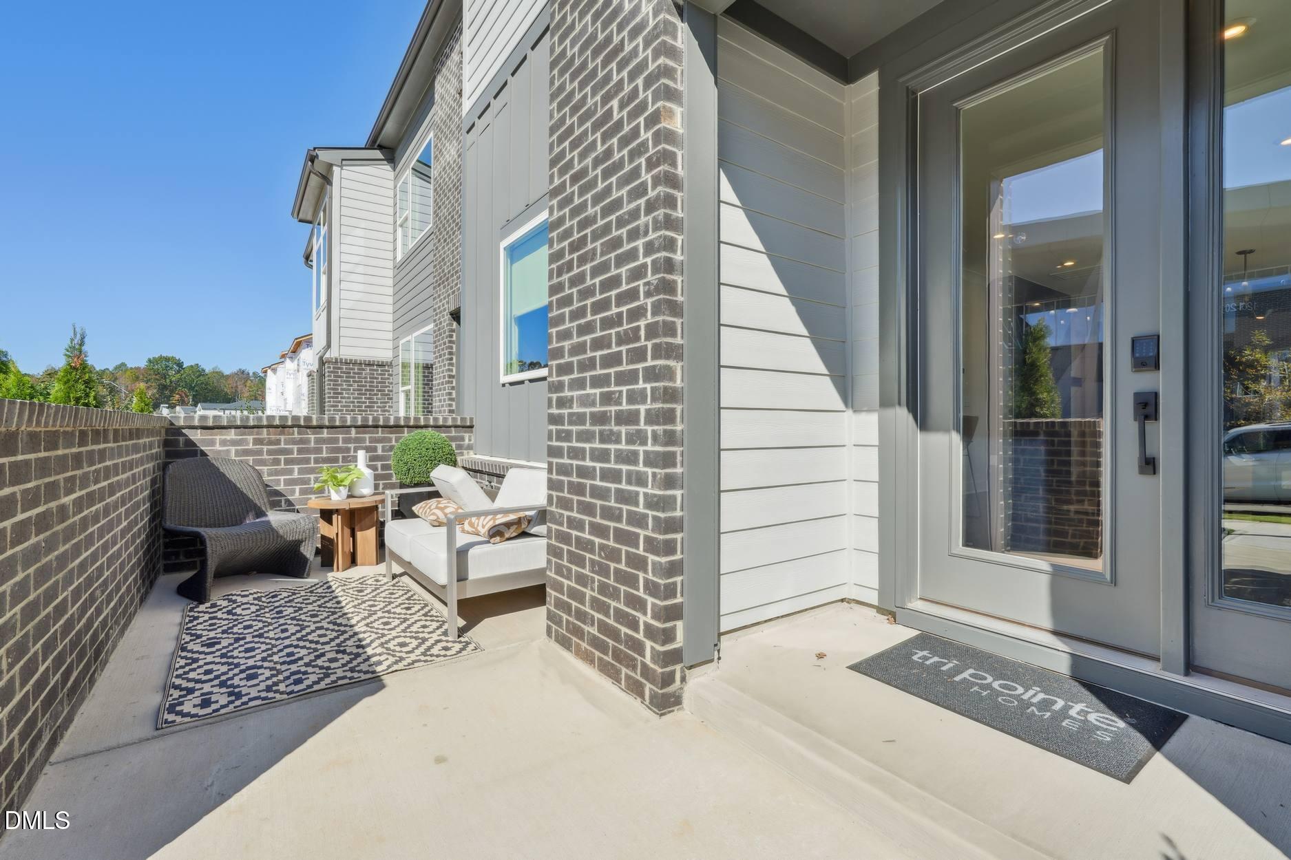 68 Wandering Way Property Photo 1