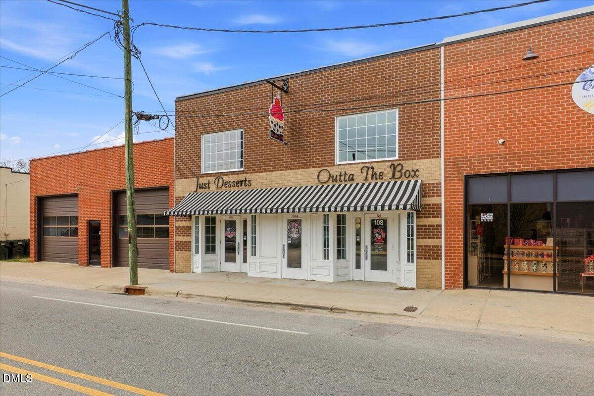108 S Pine Street Property Photo 2