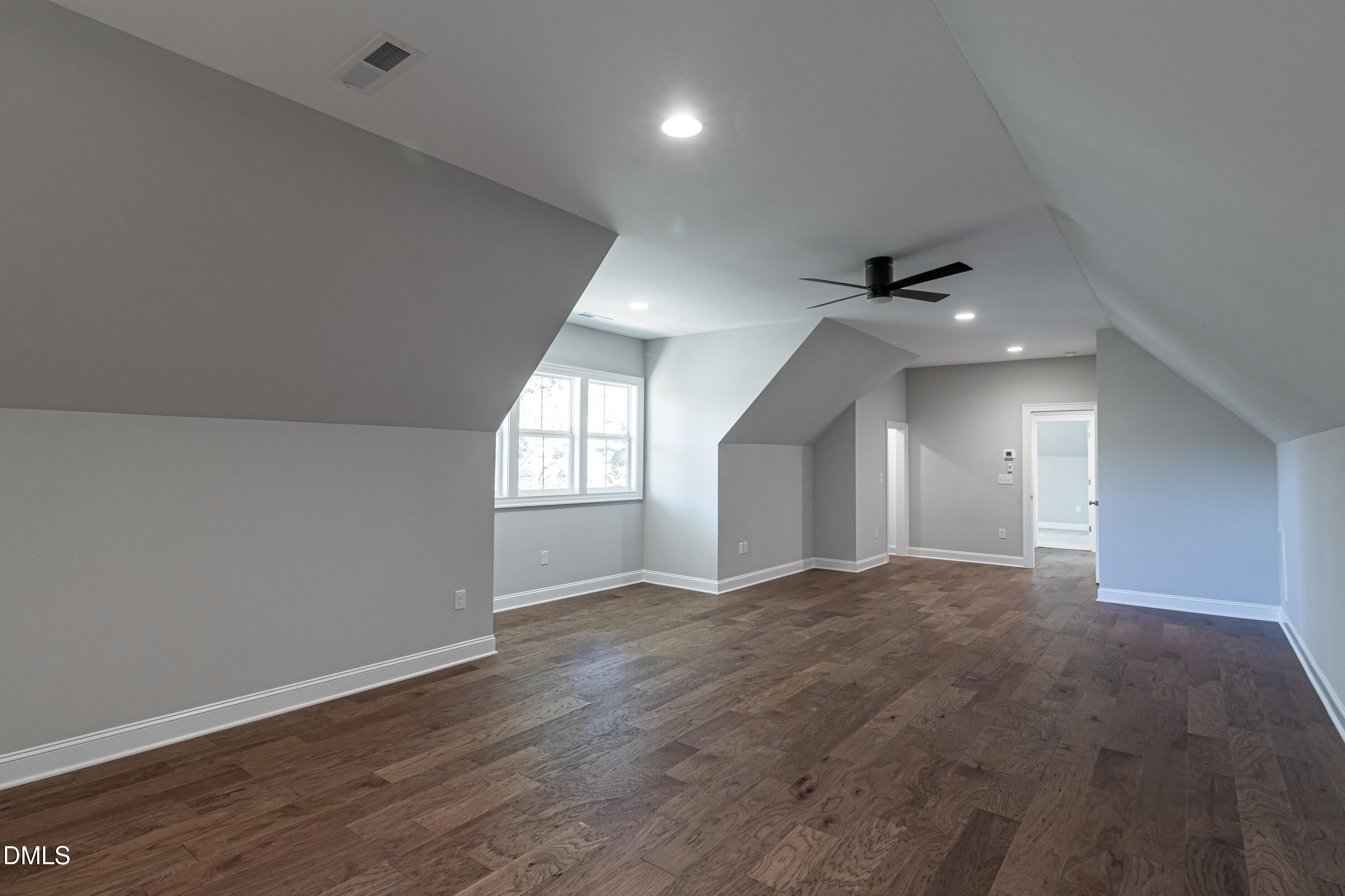 111 Forest Green Drive Property Photo 12