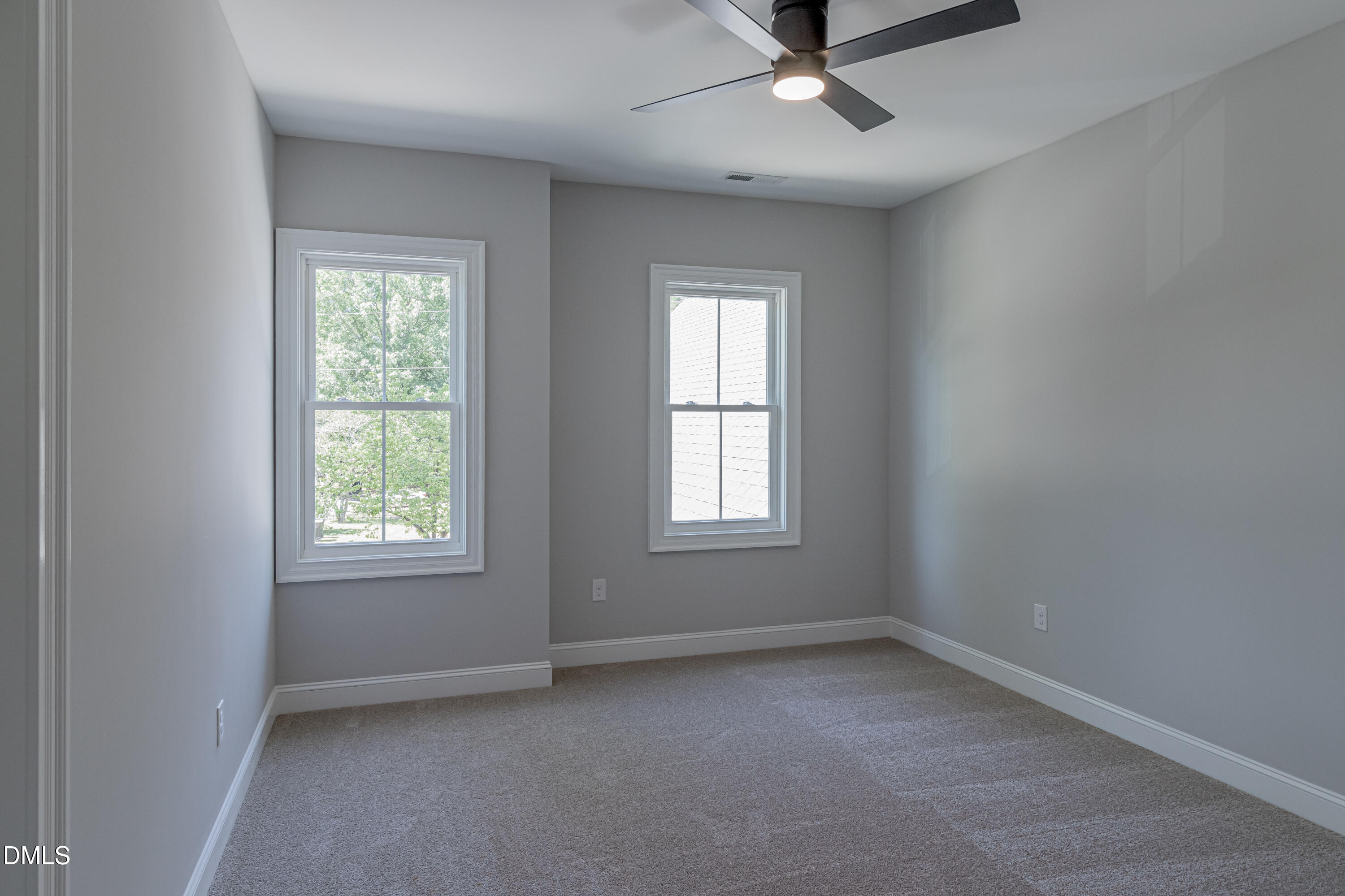 111 Forest Green Drive Property Photo 23