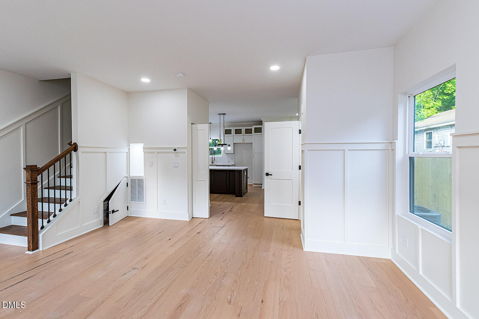 1508 N Hyde Park Avenue Property Photo 5