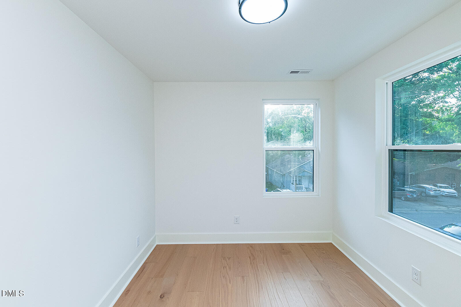 1508 N Hyde Park Avenue Property Photo 33