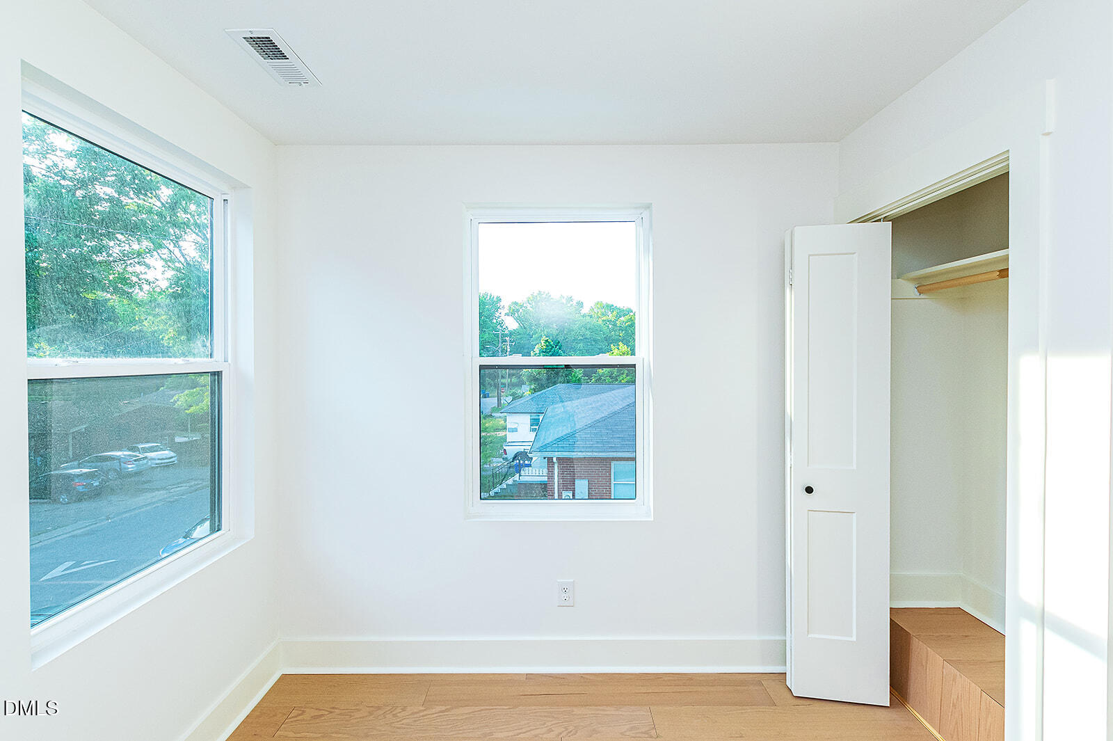 1508 N Hyde Park Avenue Property Photo 34
