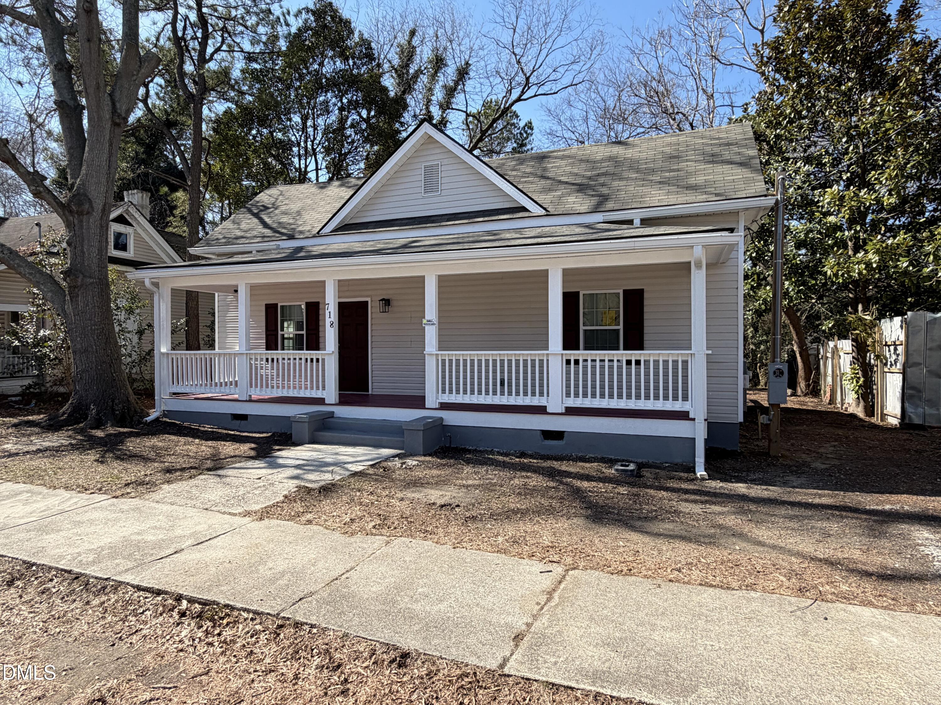 718 Clark Street Property Photo 2