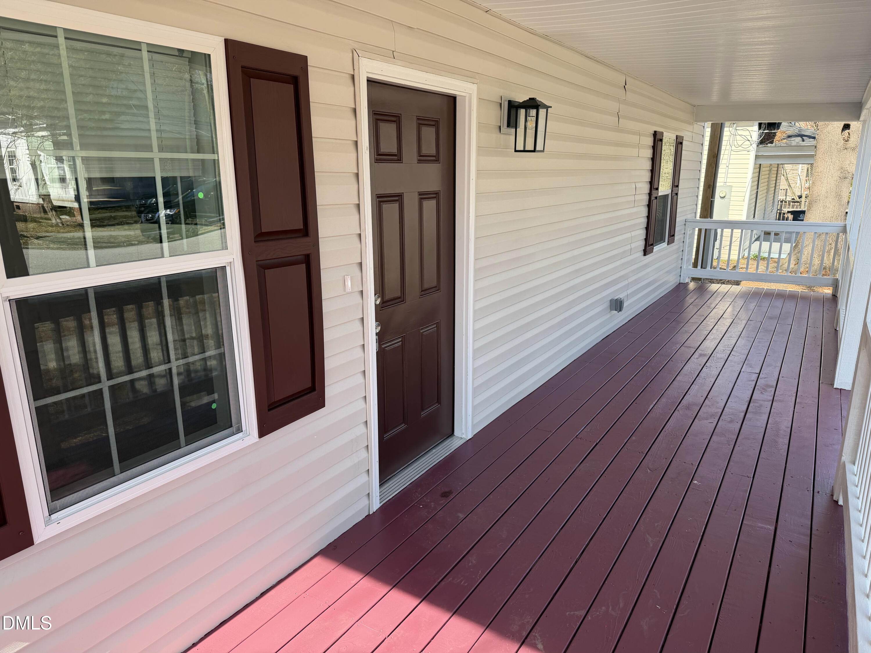 718 Clark Street Property Photo 3