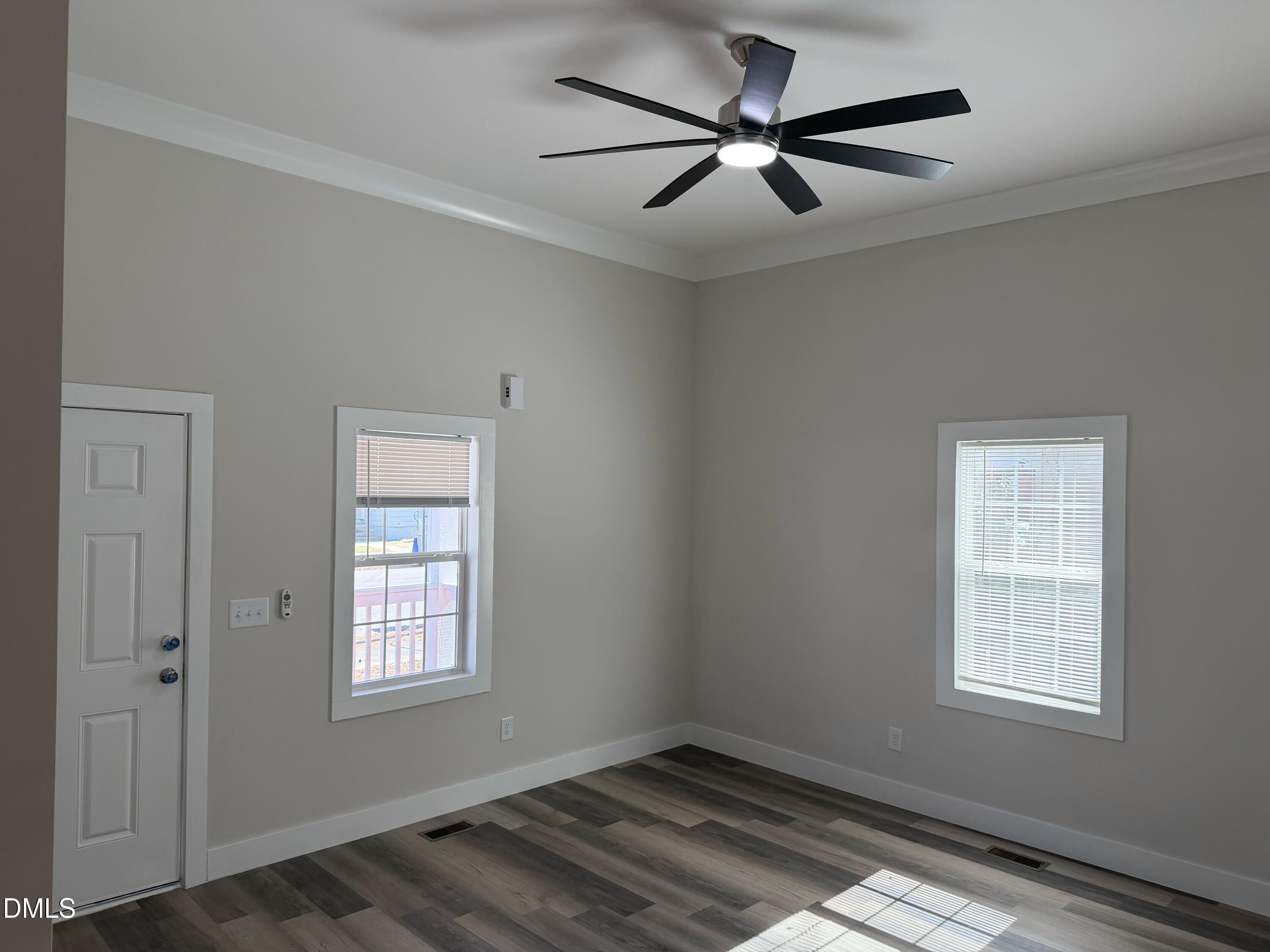 718 Clark Street Property Photo 4