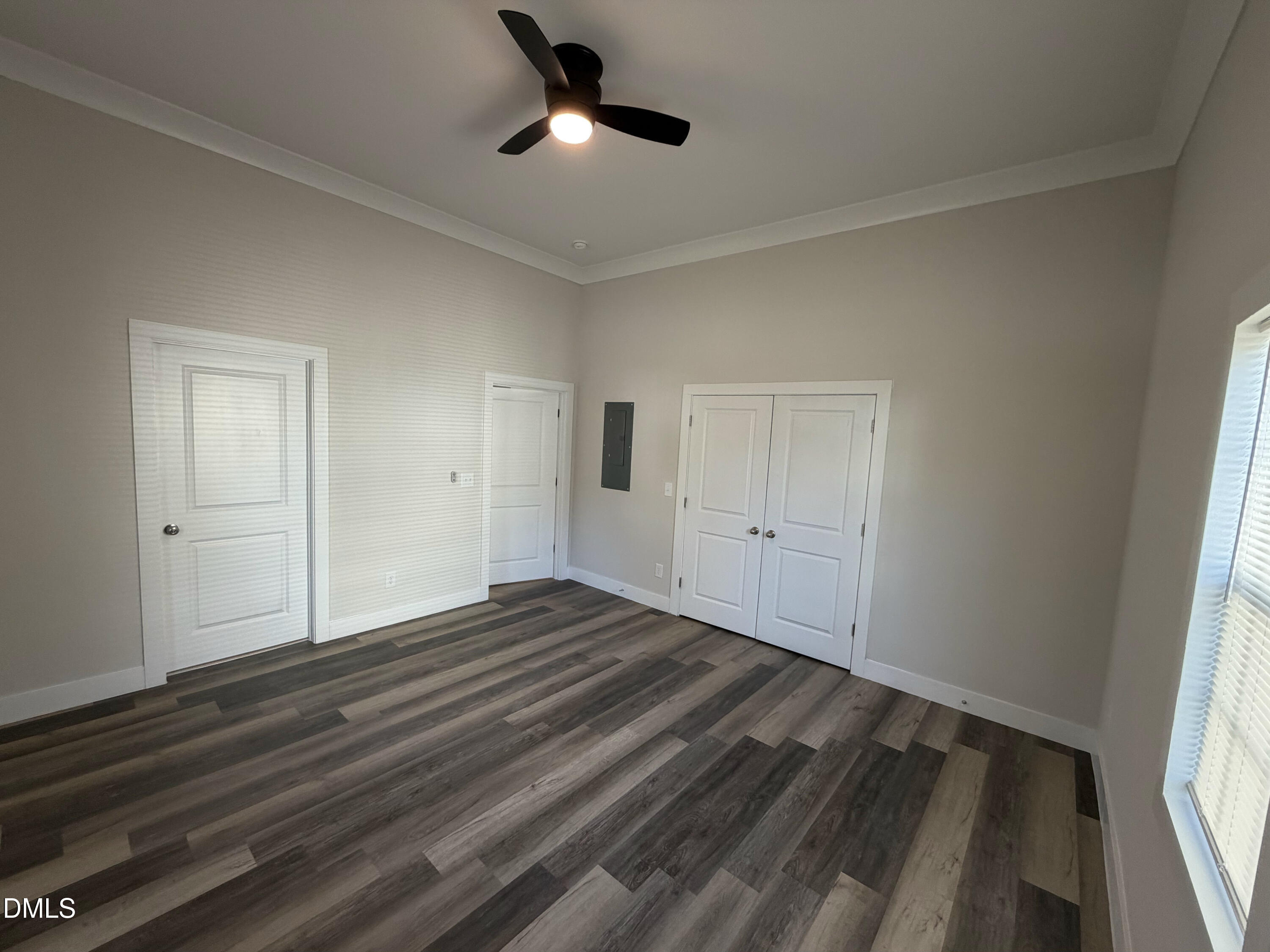 718 Clark Street Property Photo 10