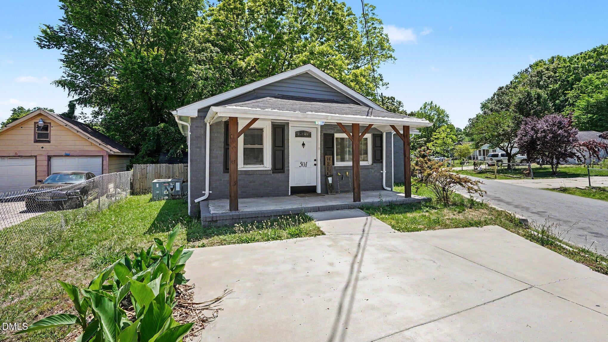 501 Apple Street Property Photo 1