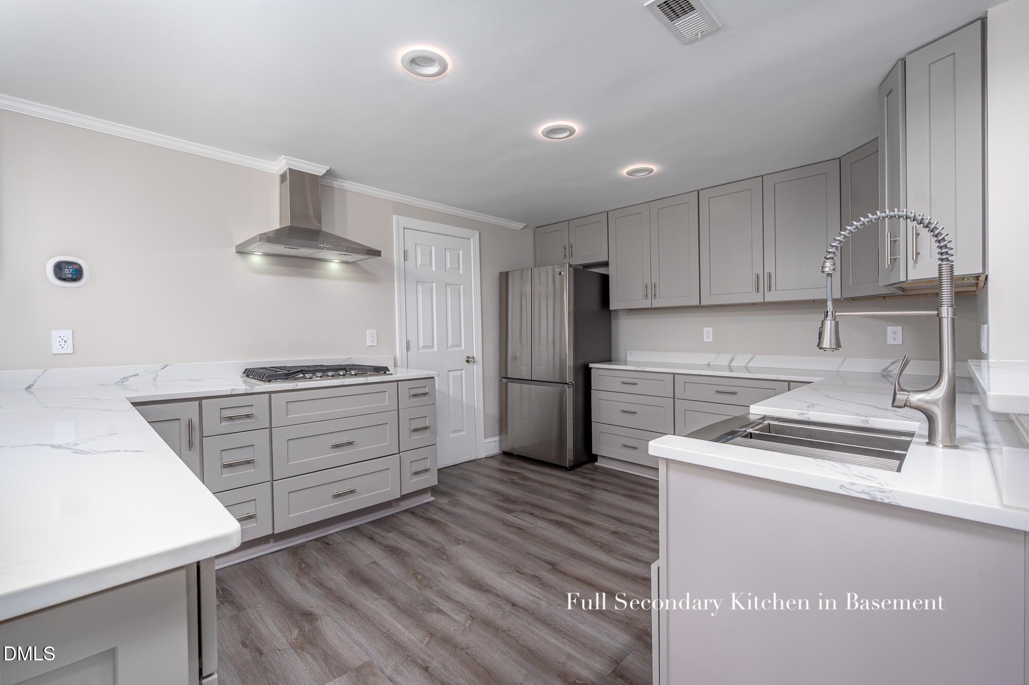 1125 Barclay Manor Way Property Photo 27